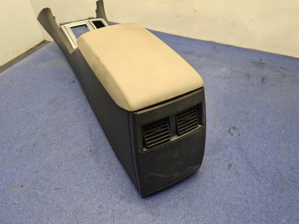 CHRYSLER 300C 3.0 тунель середина