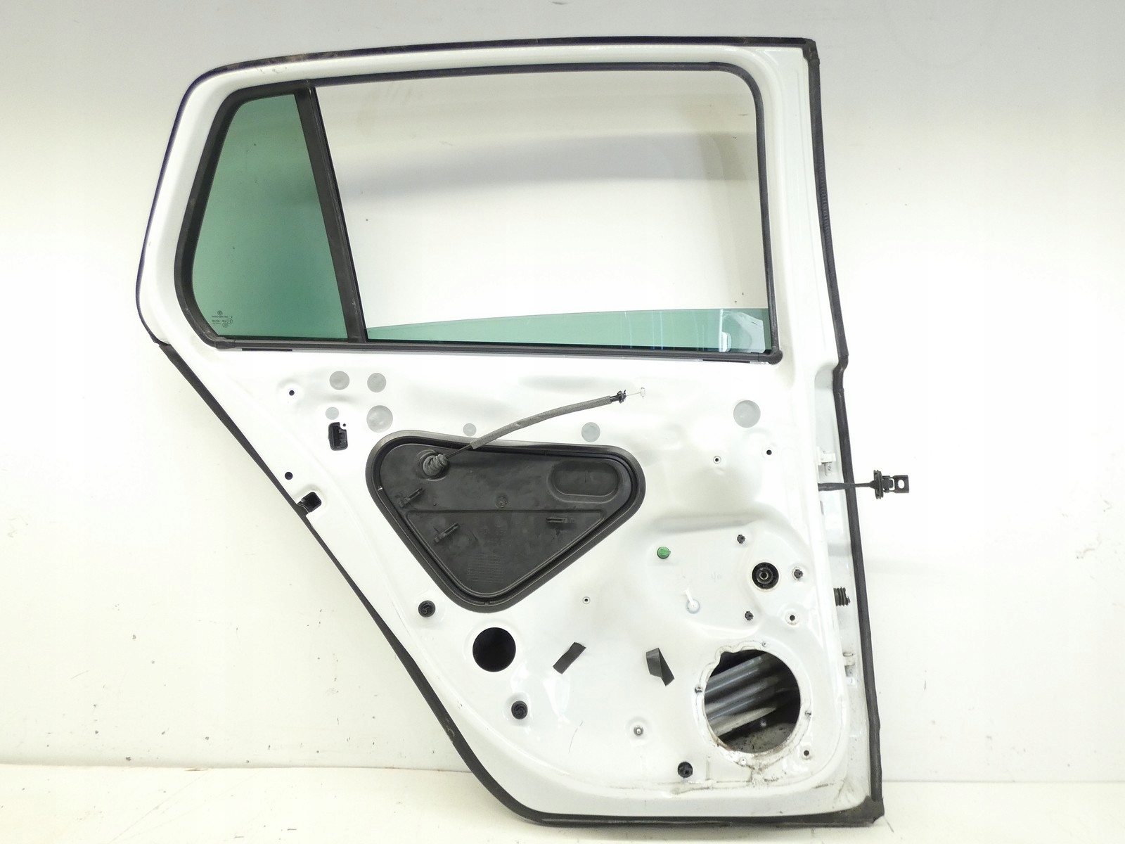 door left rear part left rear. VW GOLF VII 5D 5-door LC9A