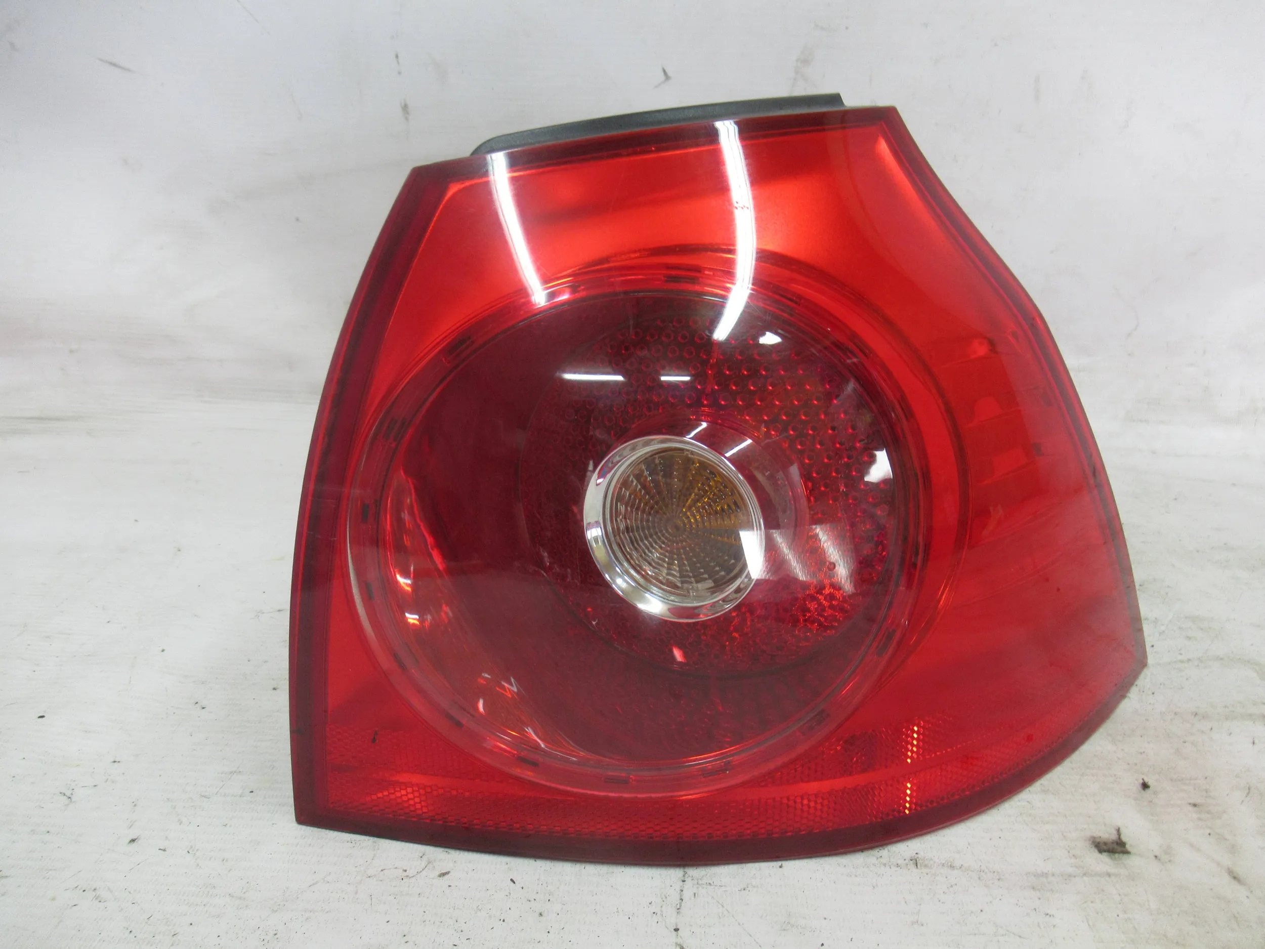 light rear part rear right VW GOLF V HB