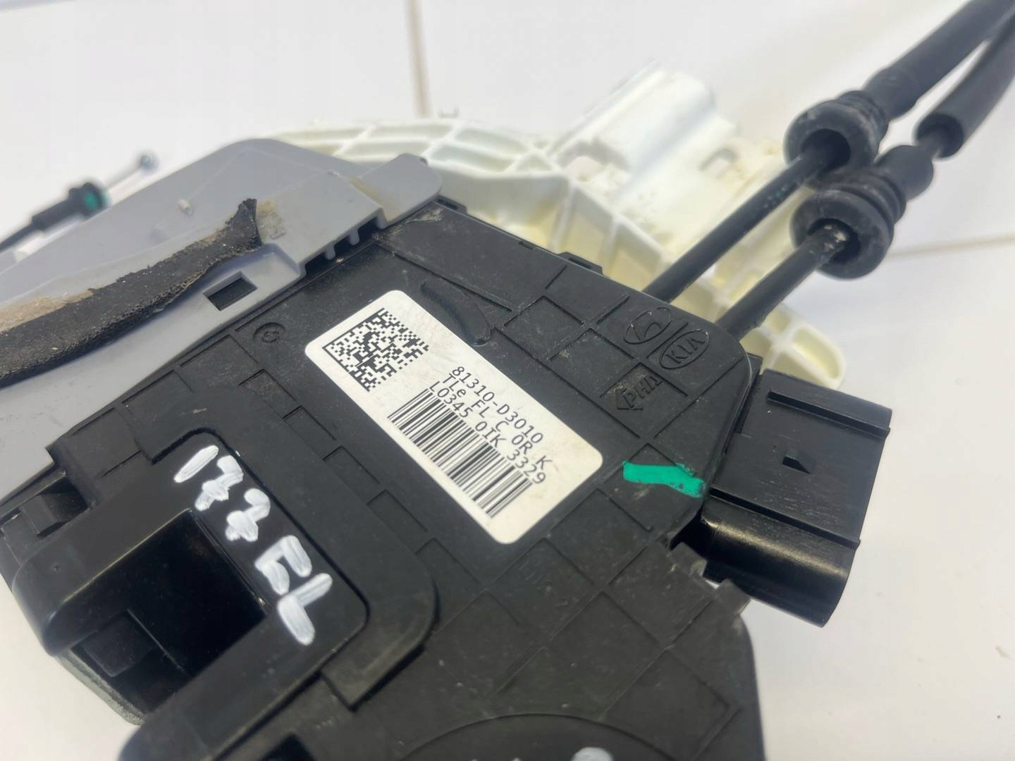 lock door front left side Hyundai Tucson 3 facelift 2019 81310D3010
