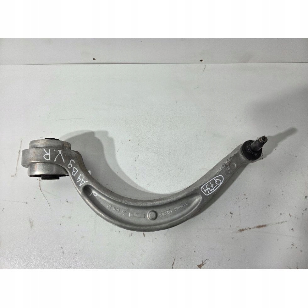 Audi A4 B9 W8 arm front right 8W0407696B (Q734)