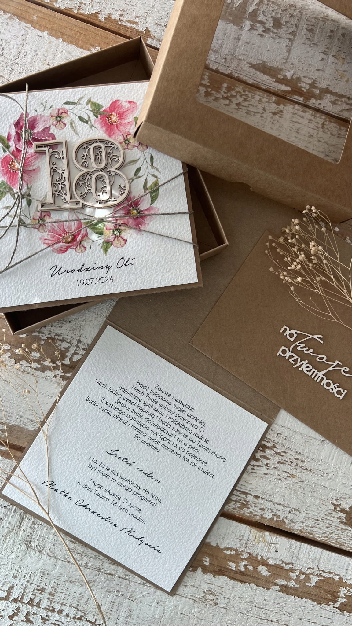 Personalizovaný dárek přání ručně vyrobené k 18. narozeninám v krabičce,