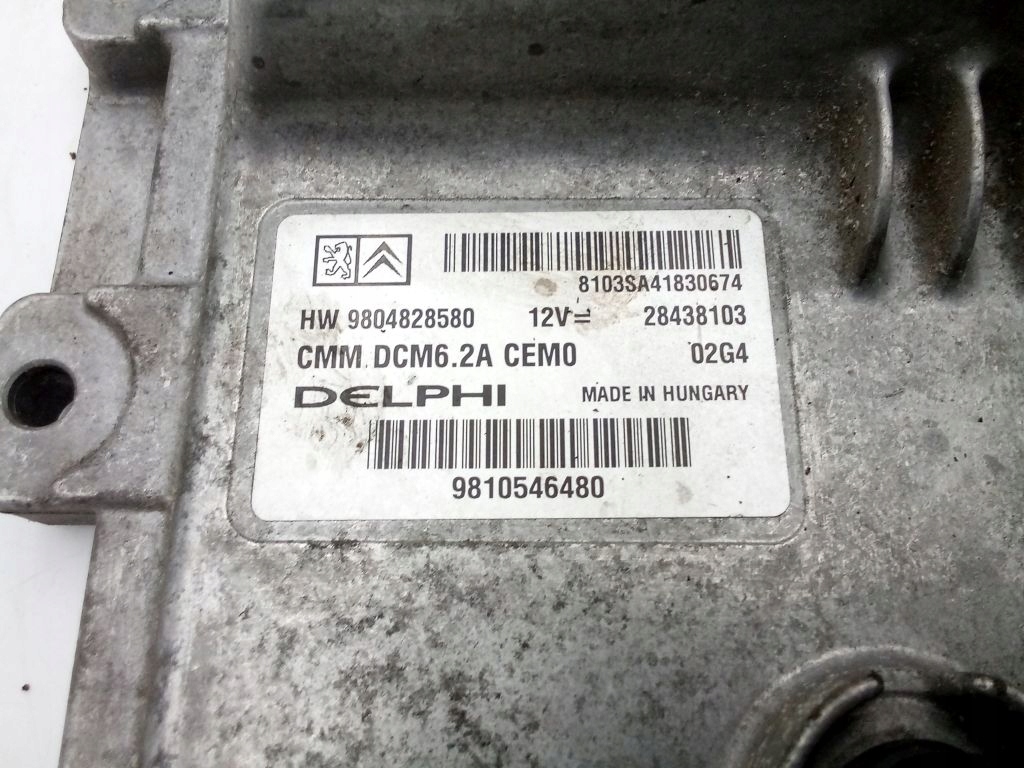 Peugeot 308 T9 computer control unit of the engine 9804828580
