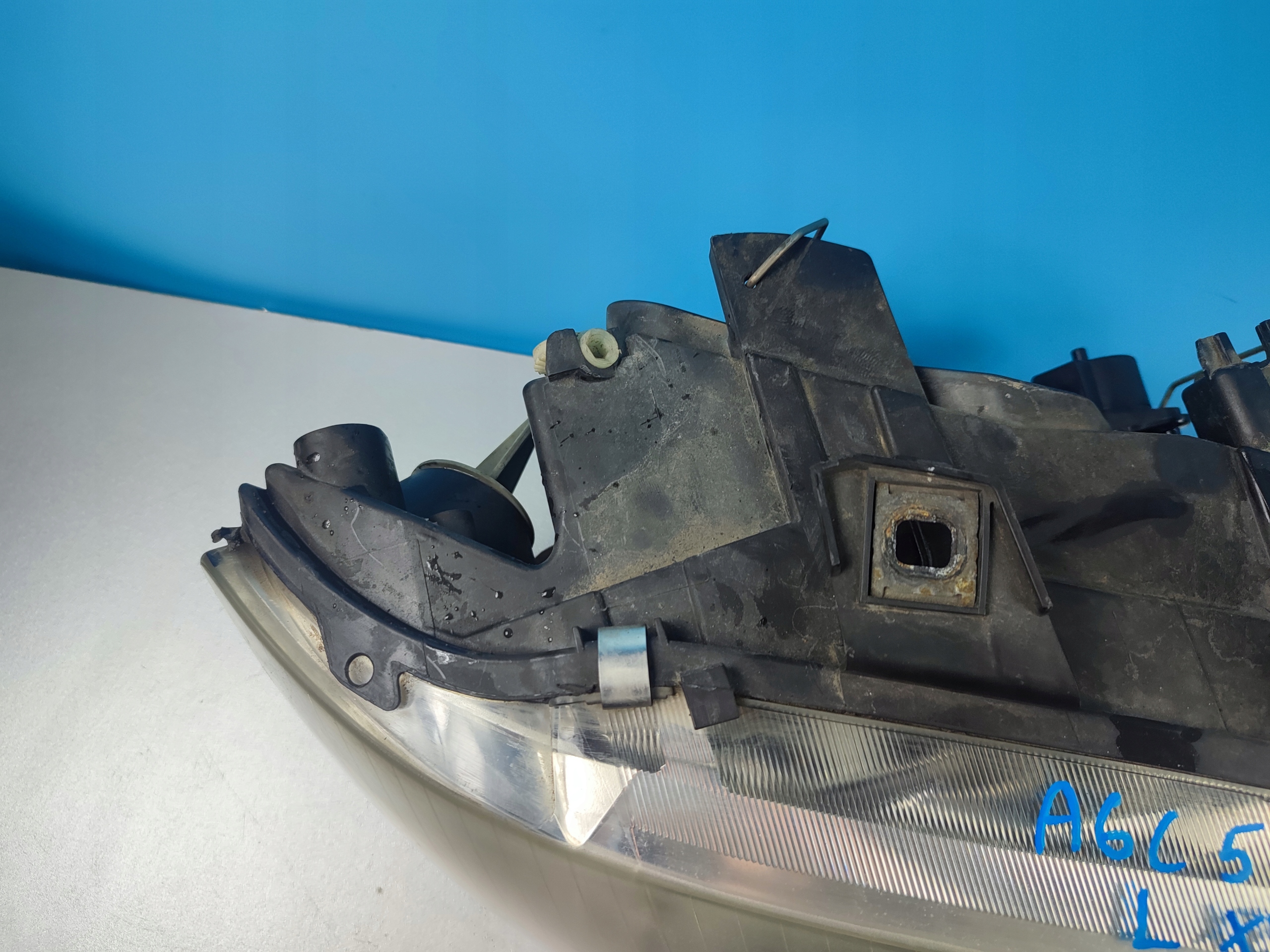 light right front Audi A6 C5 xenon