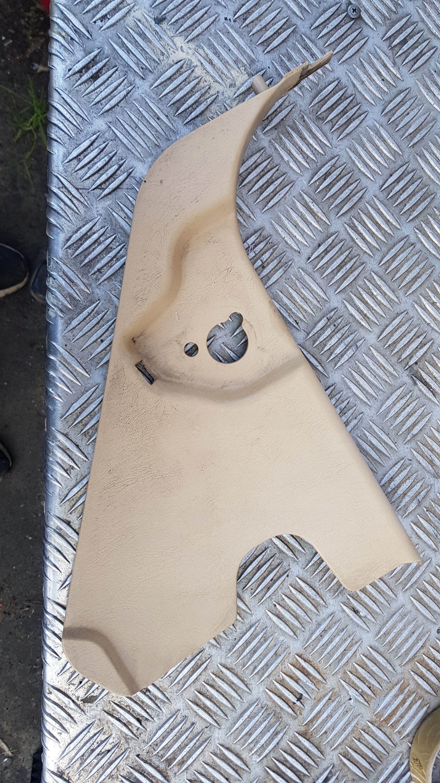 MERCEDES W163 ML müanyag csomag fedél