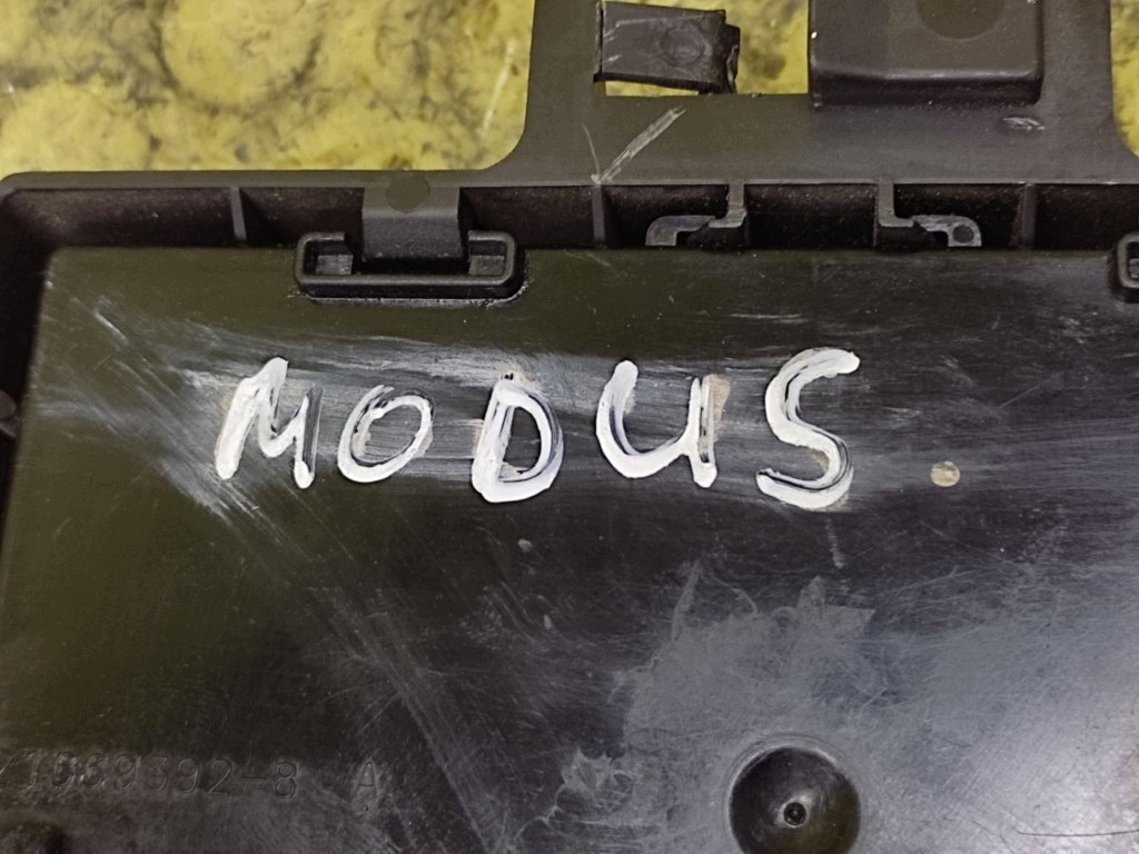 RENAULT MODUS module BCM 8200292040