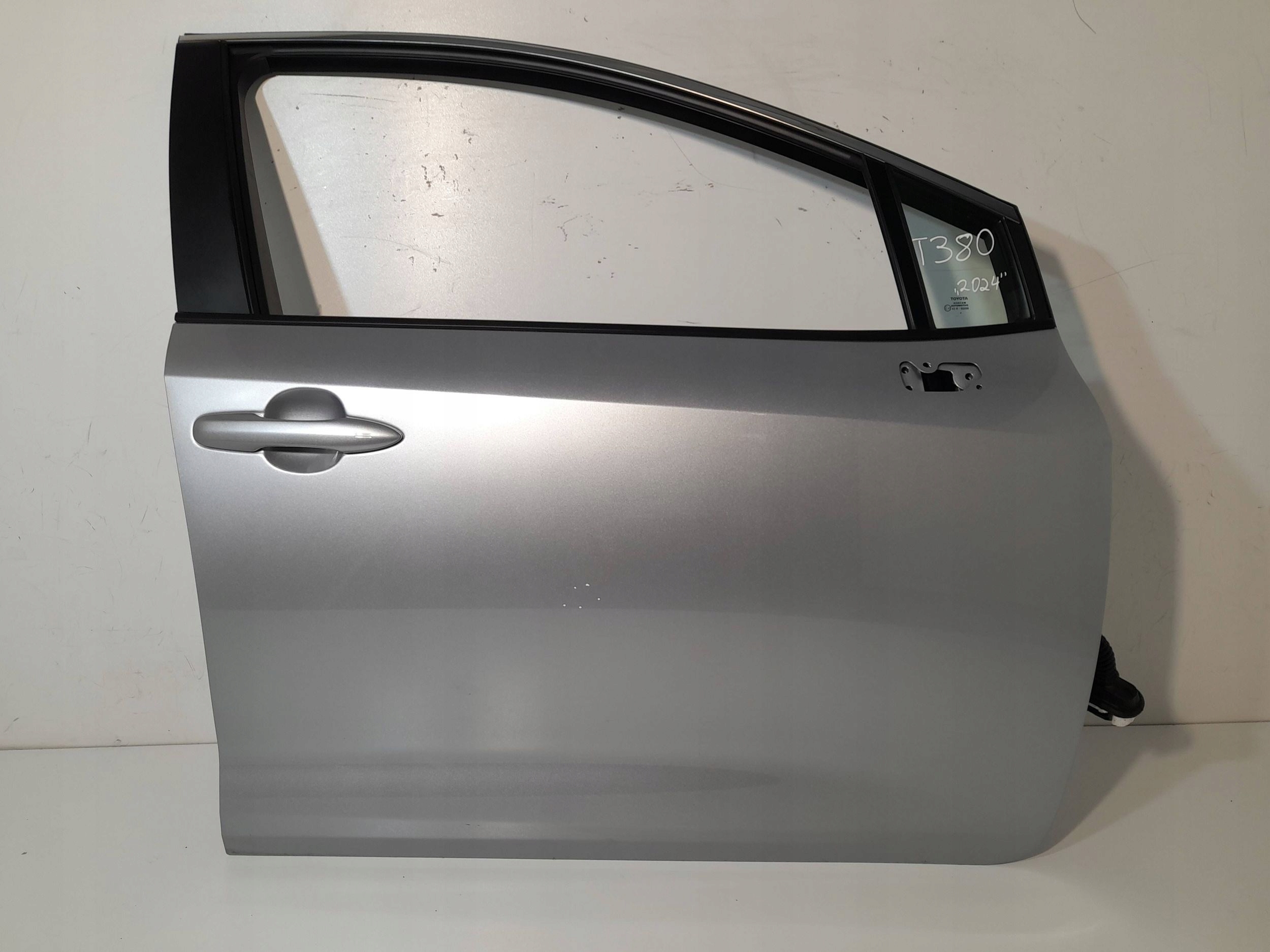 Toyota Corolla E21 Drzwi przednie prawe sedan (T380)