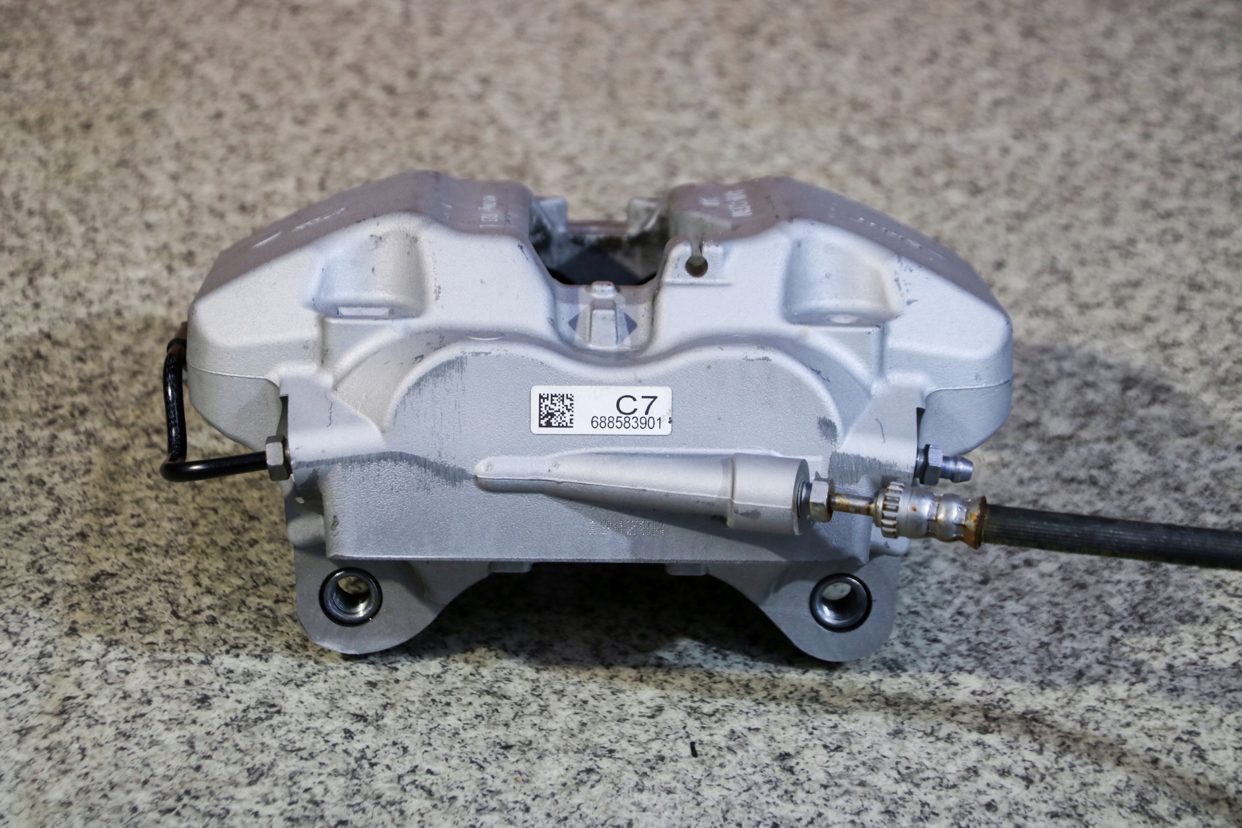 BMW G20 G21 caliper brake left front 6885839 42/30/348 10 km !!!
