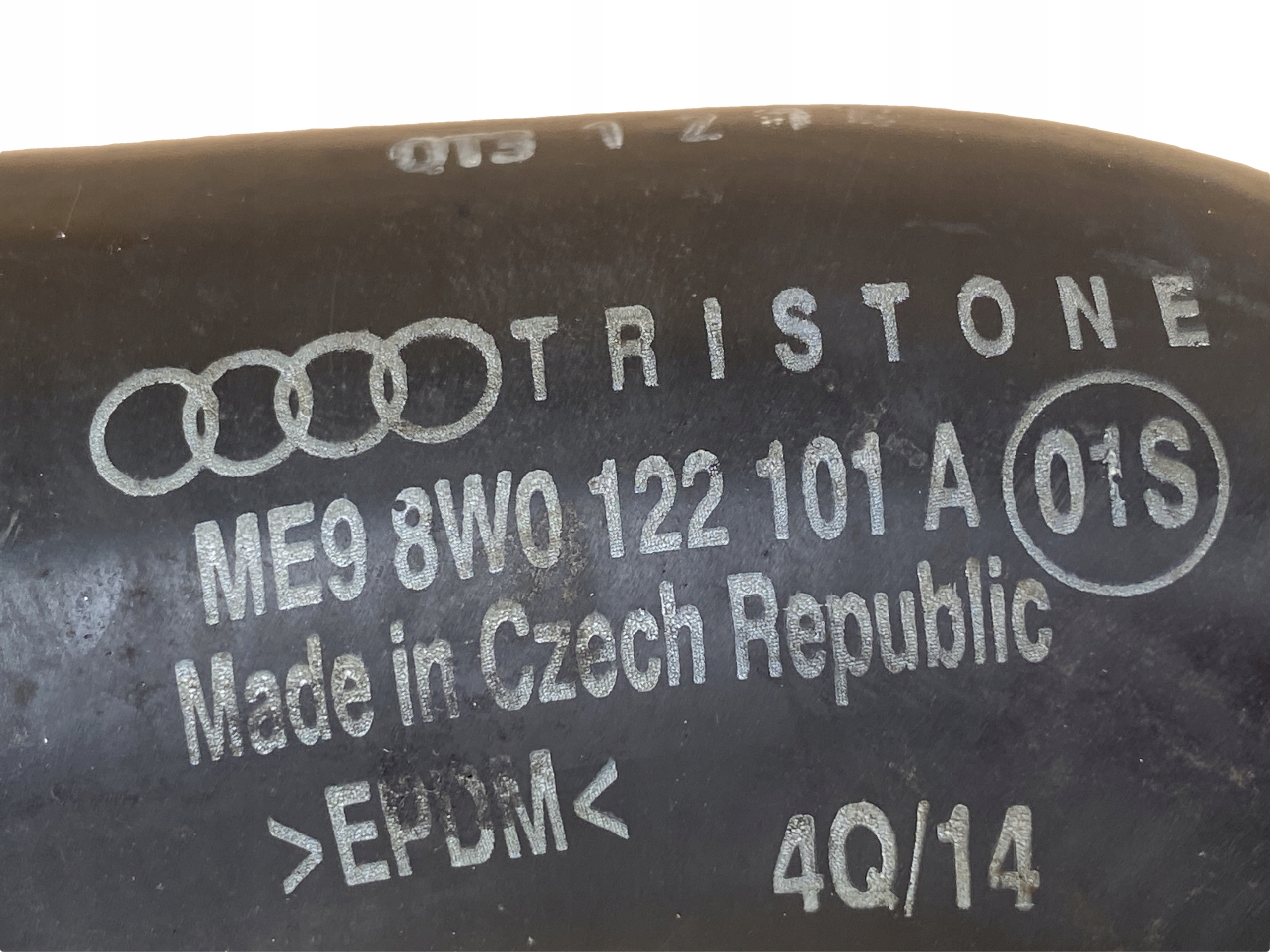 AUDI A4 A5 8W B9 TFSI prijenos crijevo vode 8W0122101A
