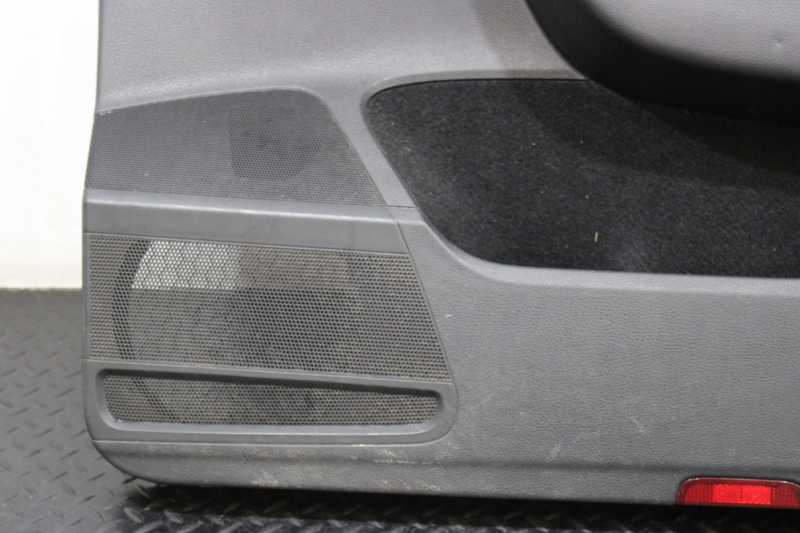 upholstery side door right front VW PASSAT B7 3AA