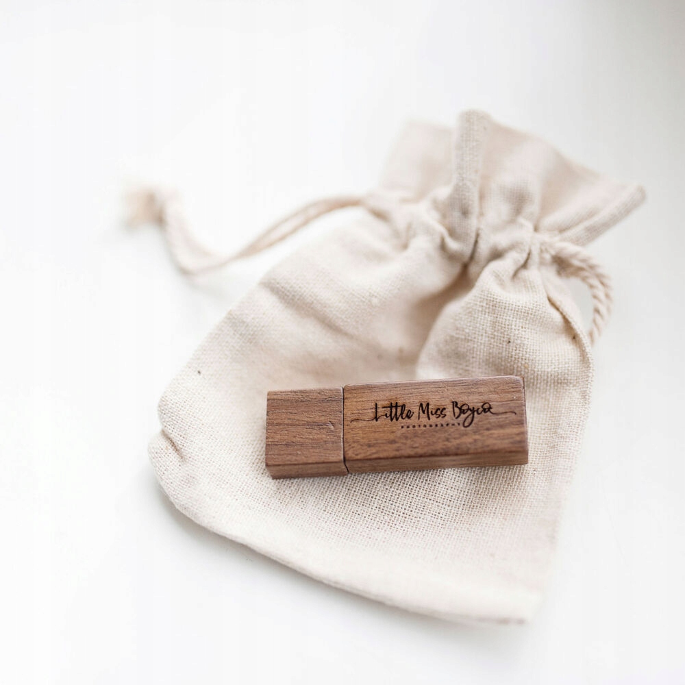 Pendrive drewniany 8 Gb Usb 3.0 ciemny z grawerem na ślub komunia chrzest