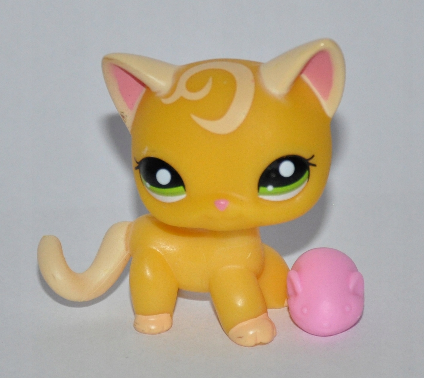 https://a.allegroimg.com/original/118fca/1b5b4b284a85a3cf1c68036c58d1/Littlest-Pet-Shop-kot-kotek-shorthair-LPS-2194