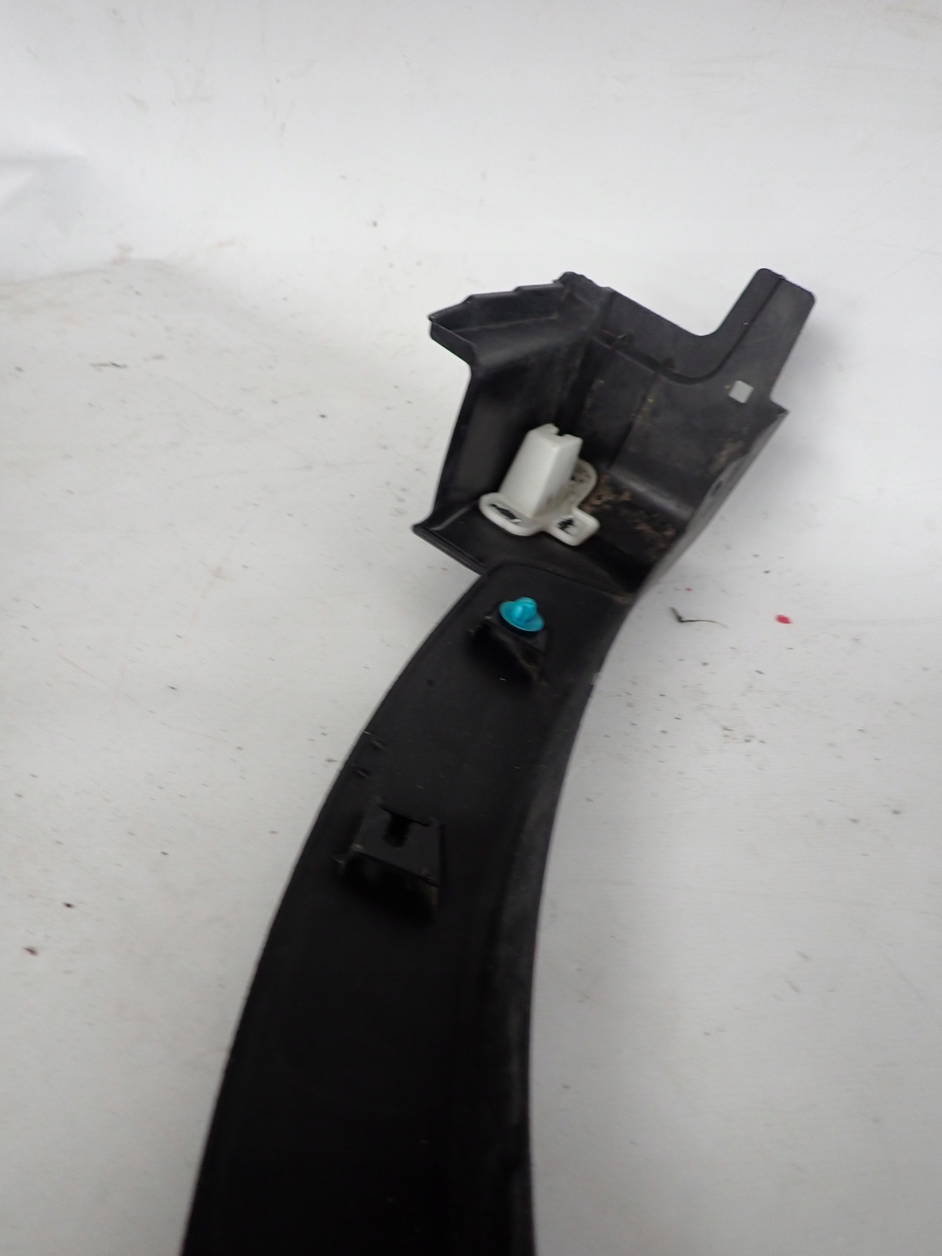MITSUBISHI ECLIPSE CROSS 18- cap moulding right front