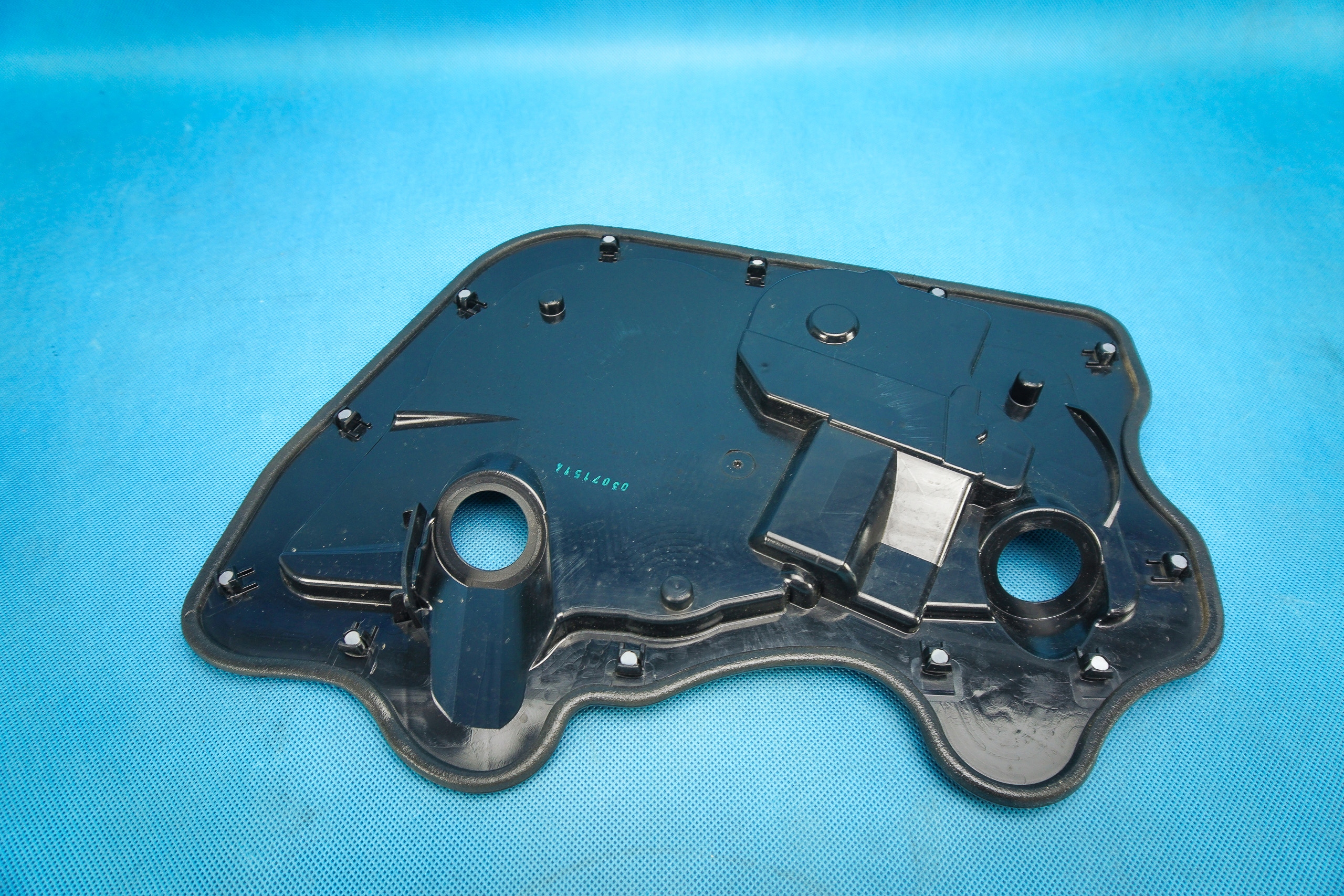 engine dociagu door Audi A6 A7 A8 S8 4H 4F0837060