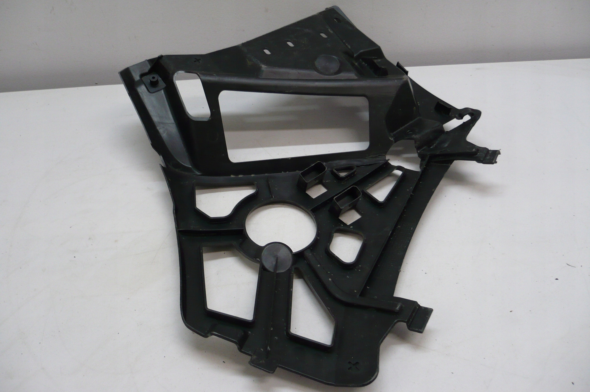 CITROEN C4 III 20- Support Support plaque Pare choc Gauche Arrière
