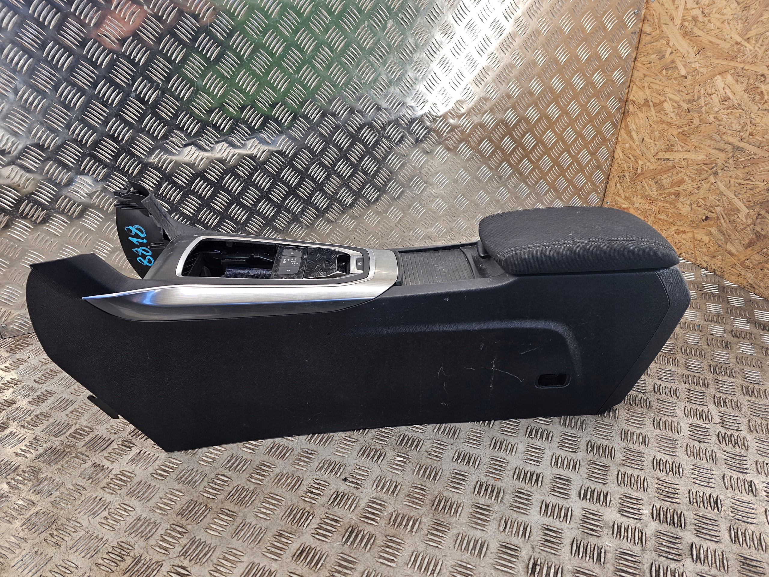 PEUGEOT 308 T9 TUNEL central armrest AUTOMAT