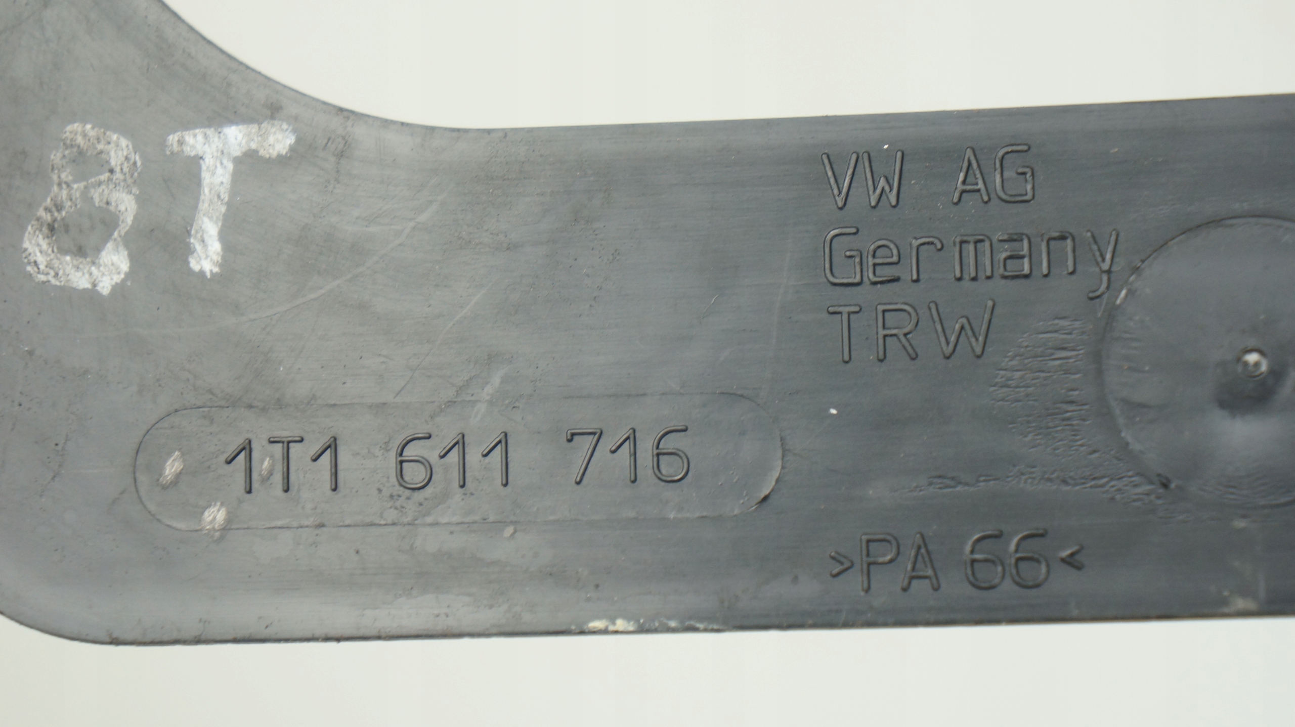 VW Touran 1T prowadnica osłona mocowanie przewodów Typ samochodu Samochody osobowe