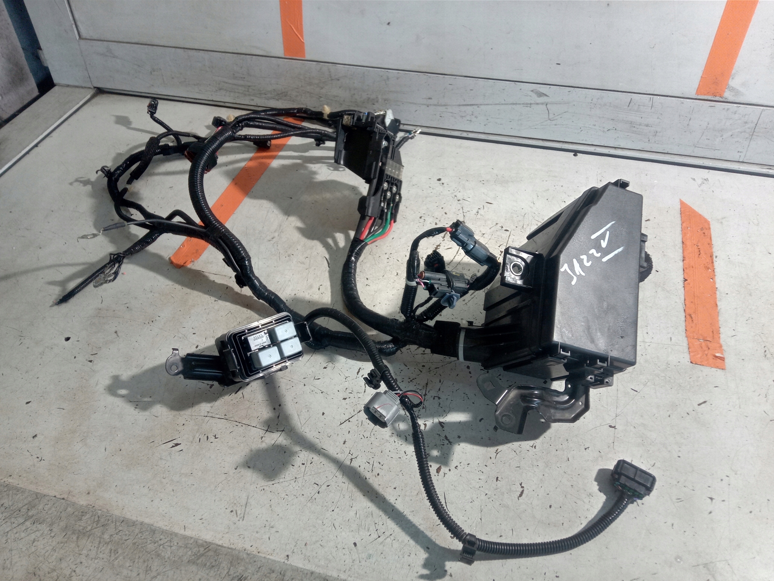 HONDA JAZZ V SKRZYNKA BEZPIECZNIKÓW KLEMA 20-