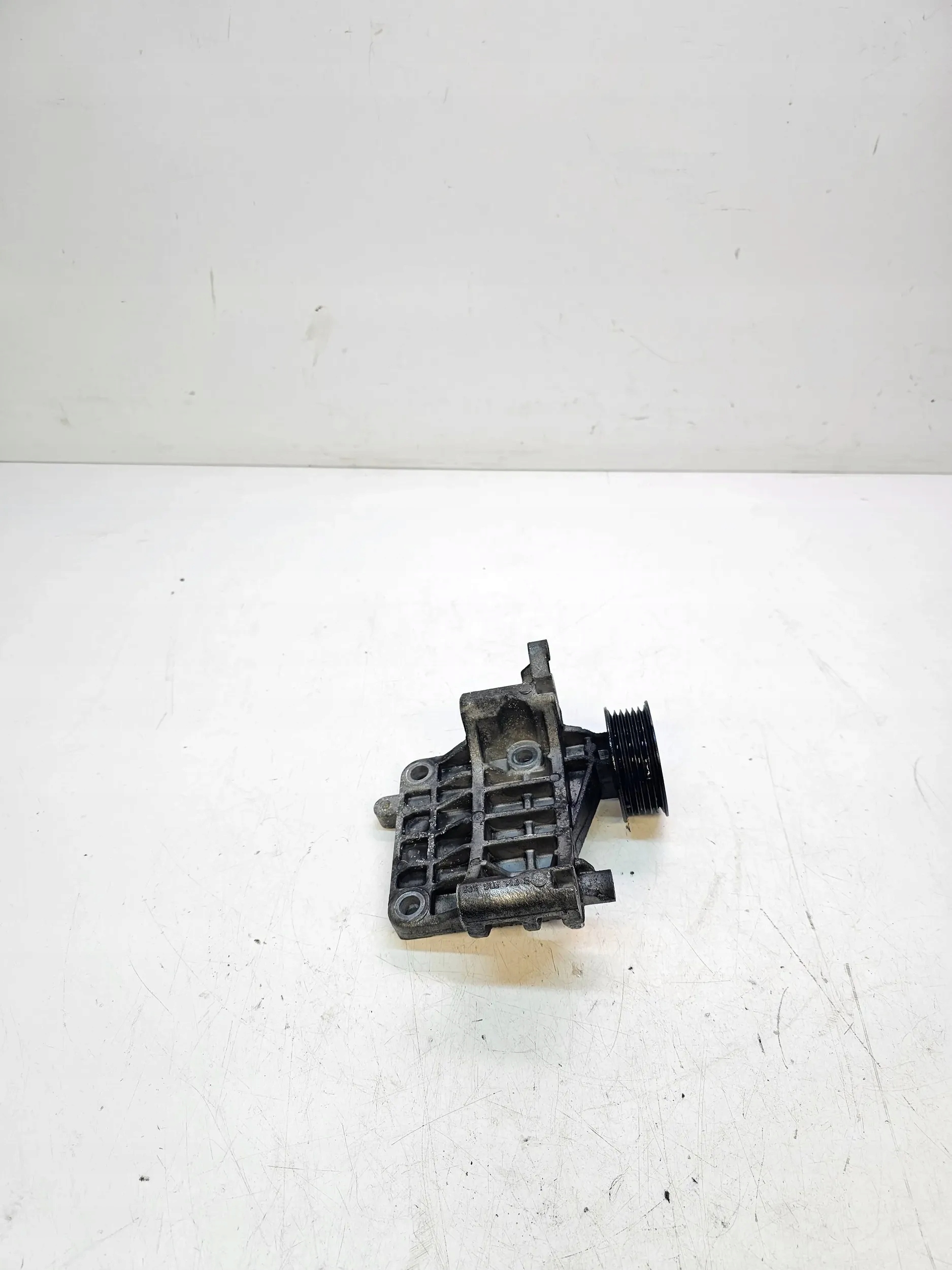 supporto alternatore AUDI A6 A7 A8 3.0TDI 059903143S