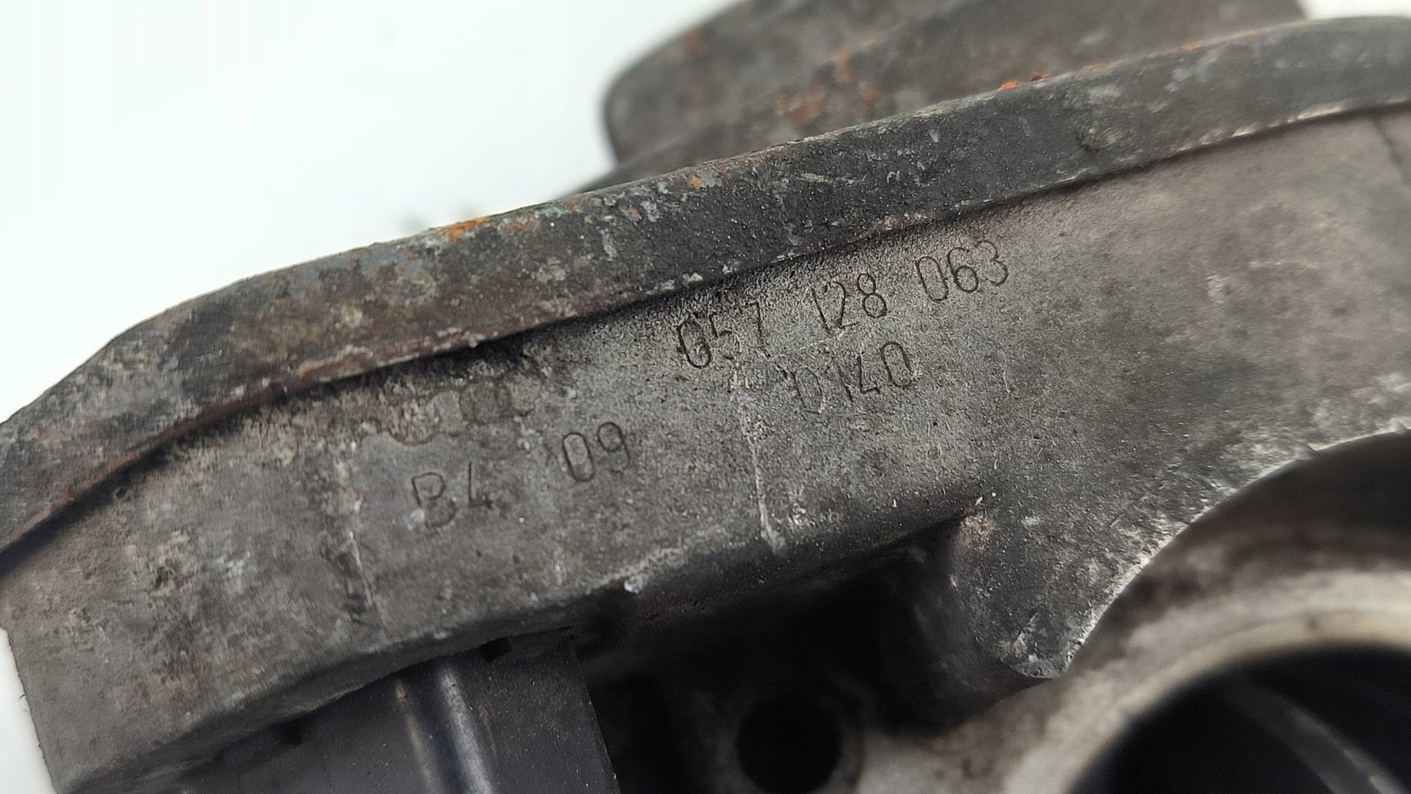 throttle flap 057128063 AUDI A8 D3