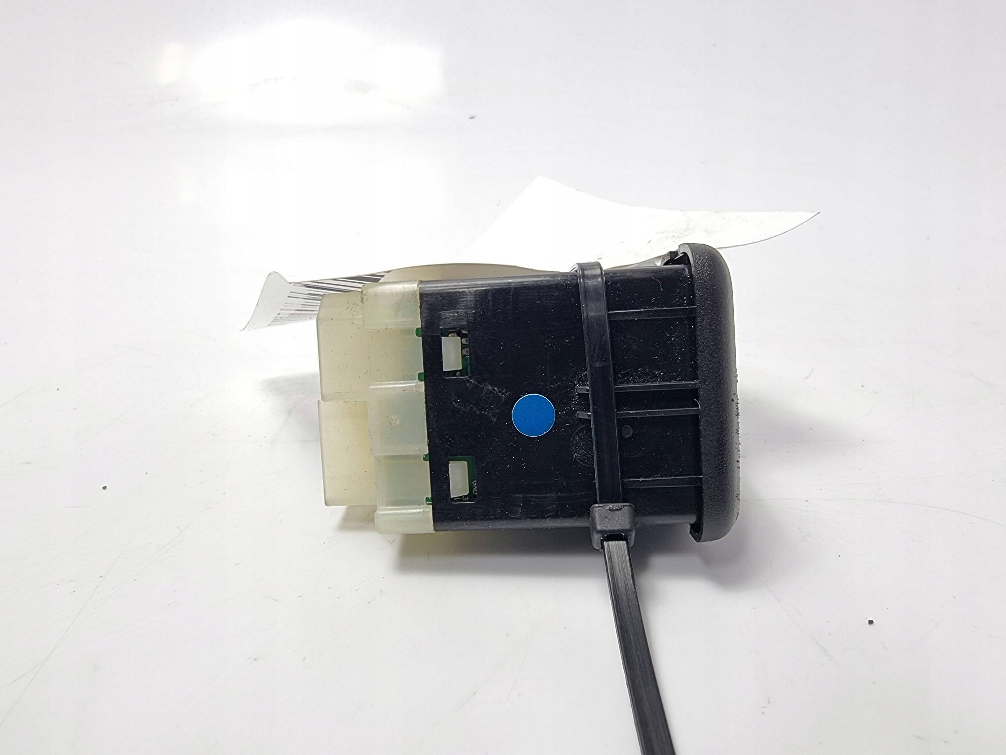 button PANEL AUX USB 13510854 CHEVROLET CORVETTE C7