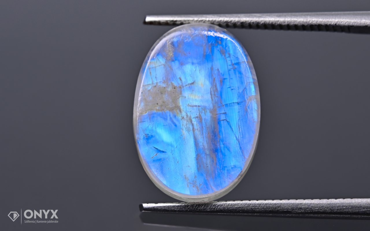 Měsíční kámen mělký ovál 14x10 mm