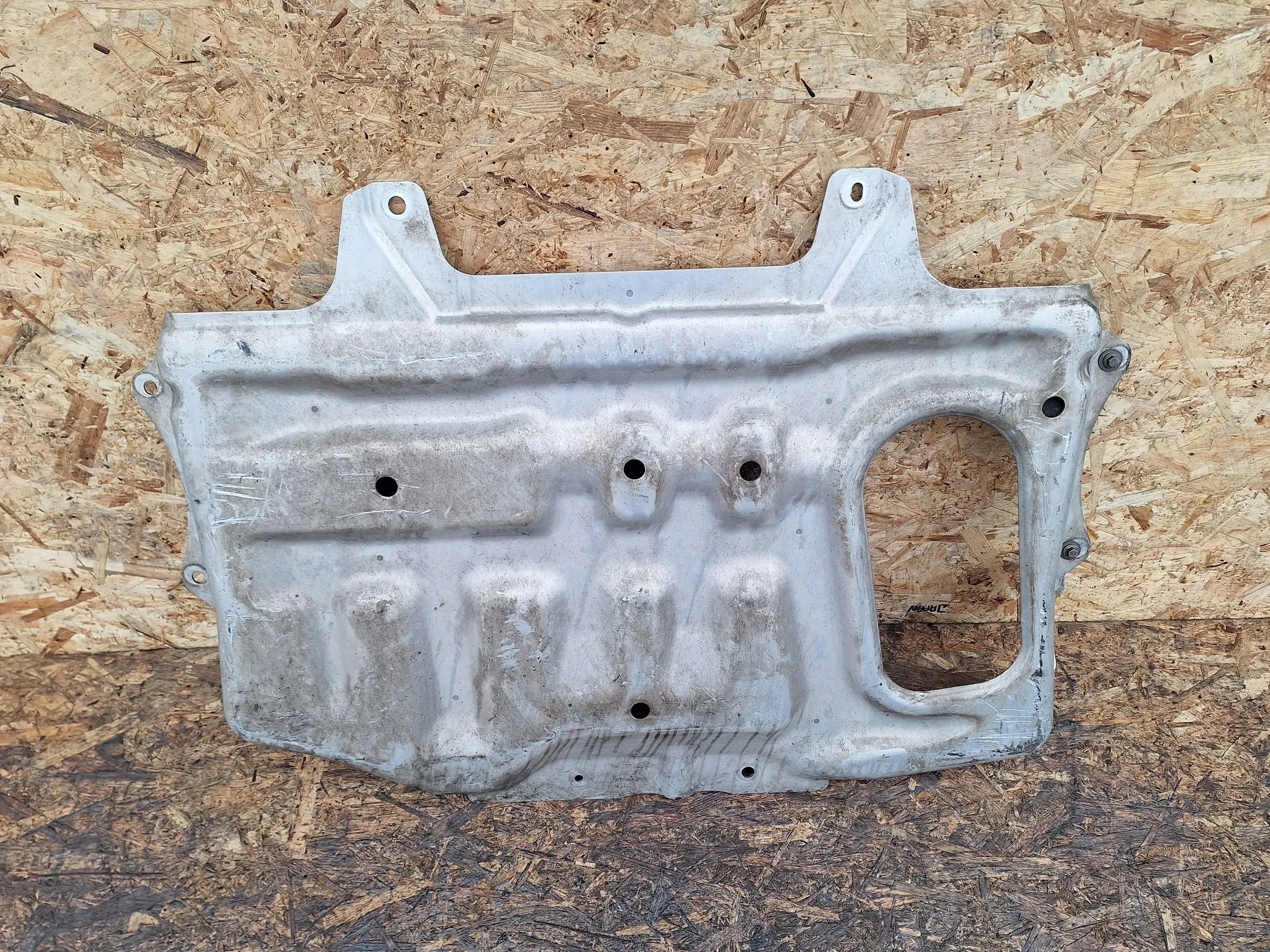 cover below engine cover CPLA-7E063-AD Range Rover L494 Sport II