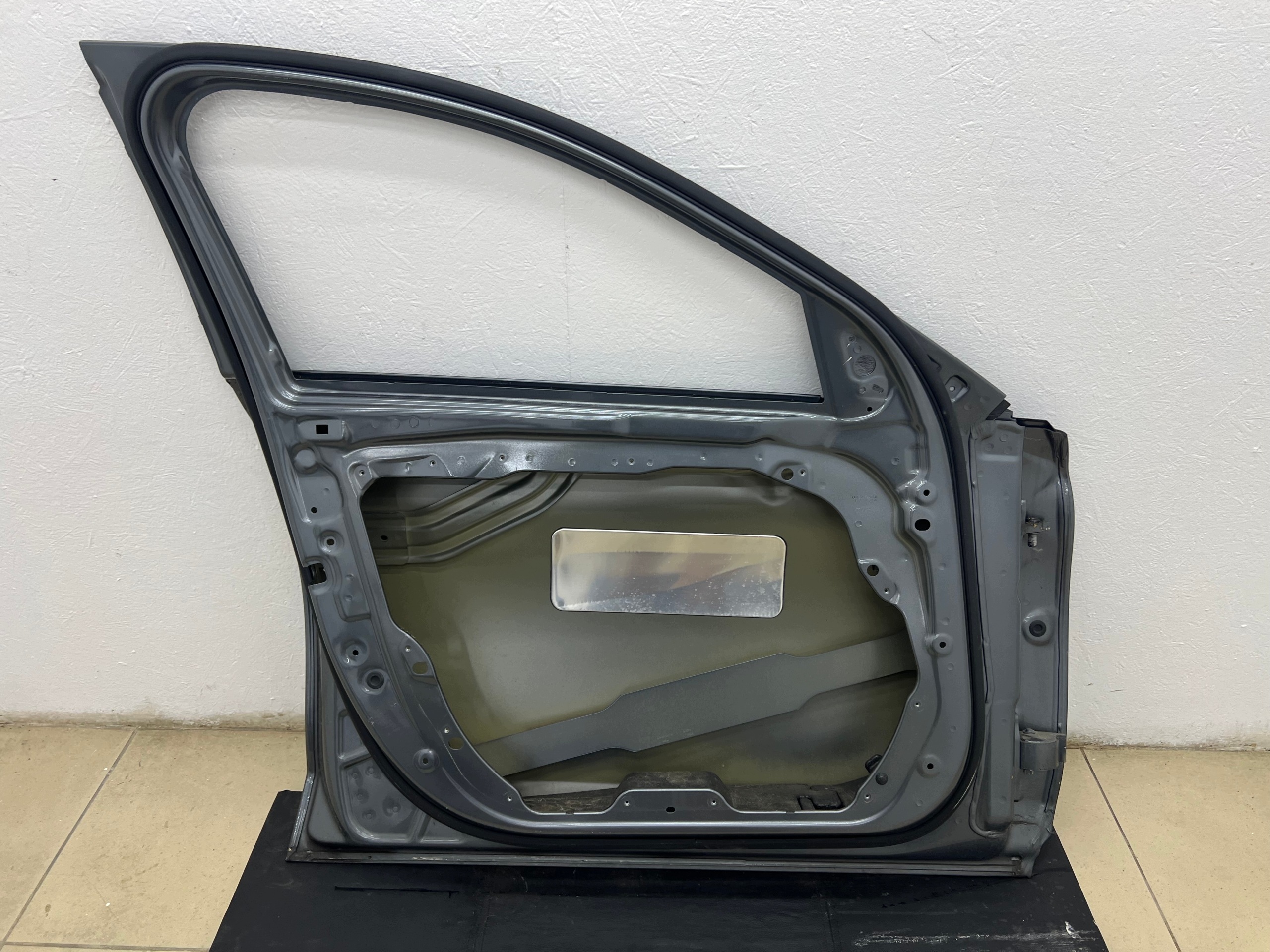 MERCEDES C KLASA W205 door left front front 992