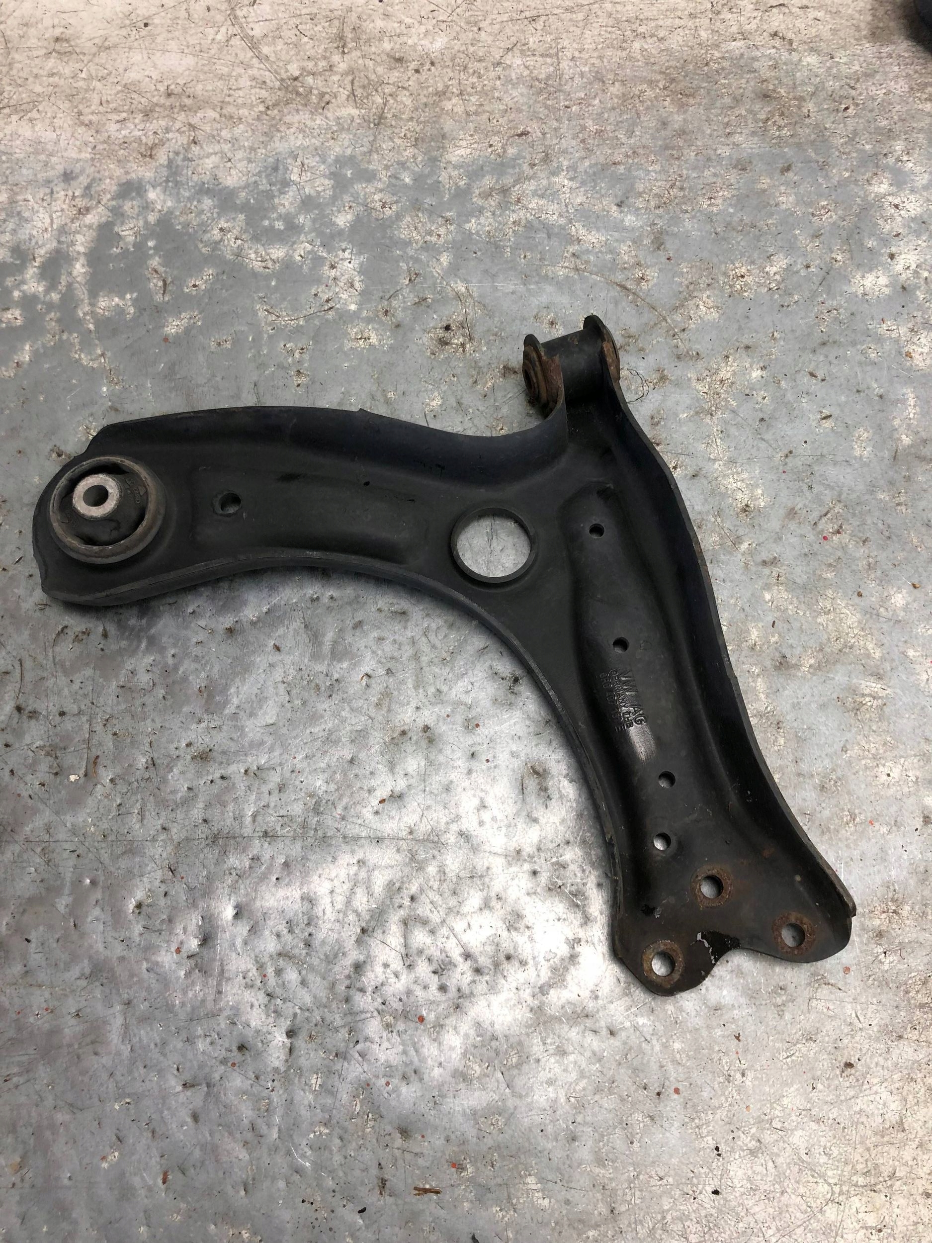 arm left front VW POLO 6R 6R0407151E