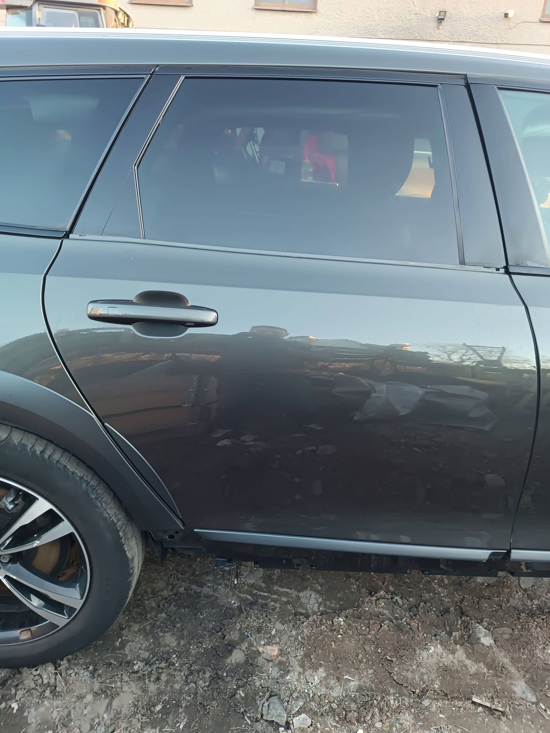 door front rear. Volvo V90 Cross Country 724