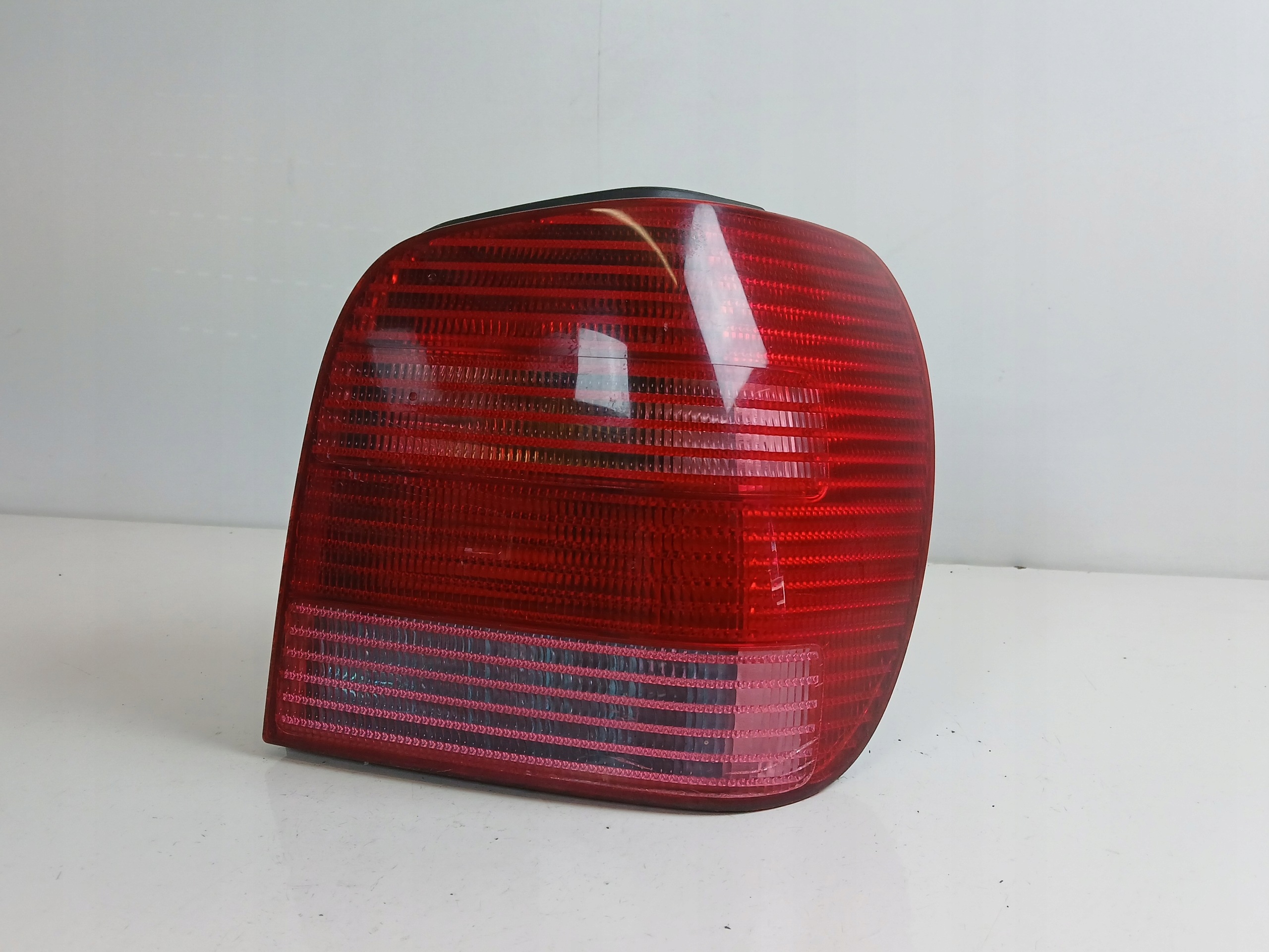 VW POLO III 6N light right rear part