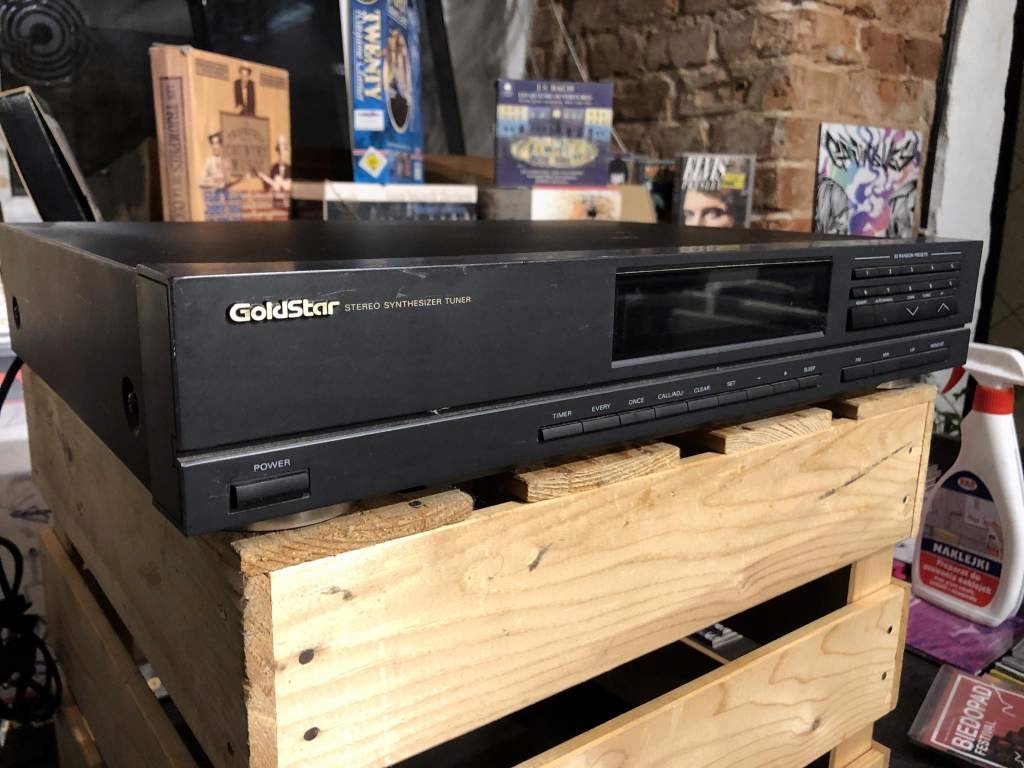 GOLDSTAR: FT-673L TUNER / RADIO Radio AM FM