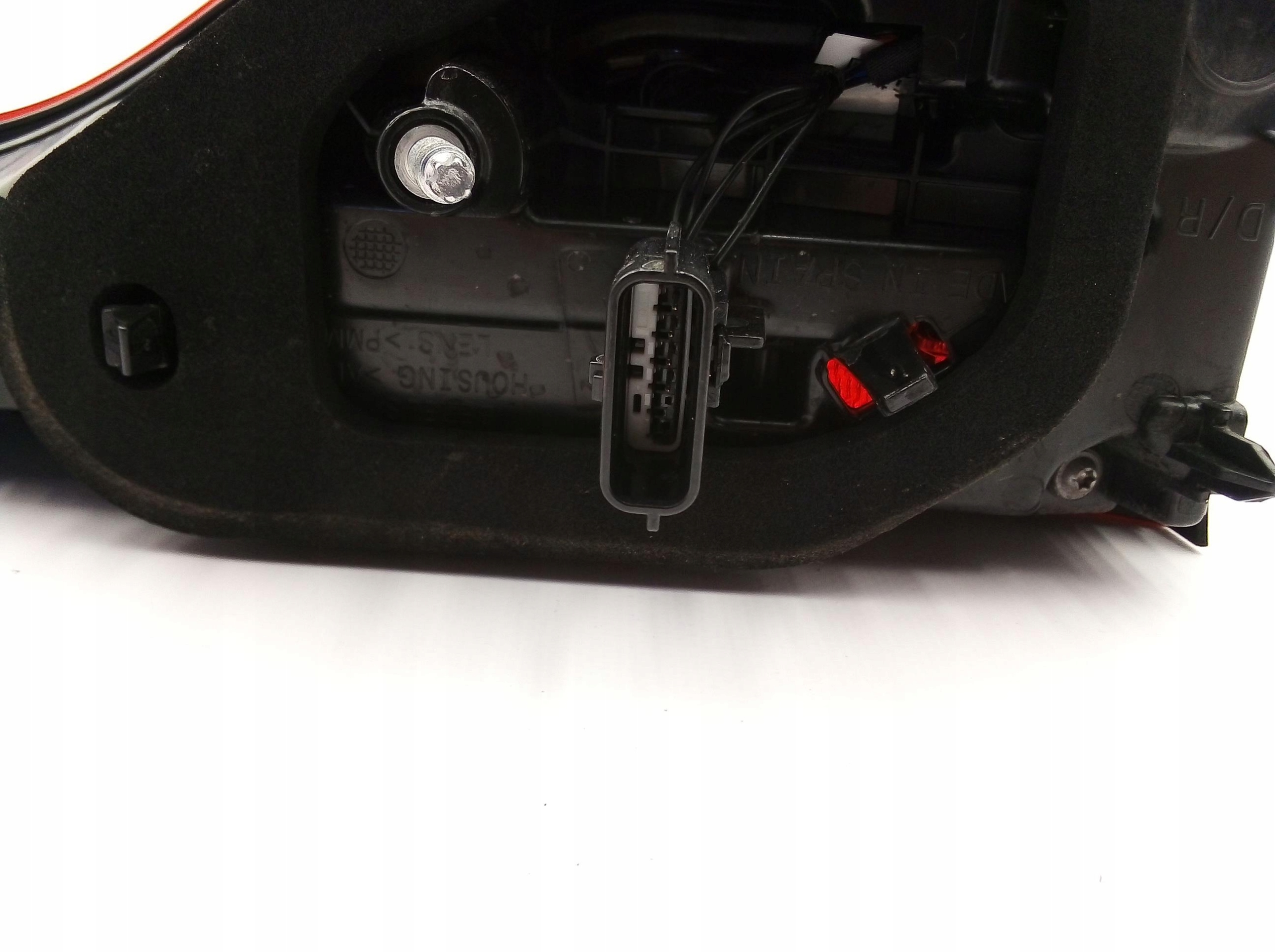 LAMPA PRAWA TYLNA KLAPA RENAULT MEGANE IV Grandtour (K9A/M_) 265506829R Producent części Renault