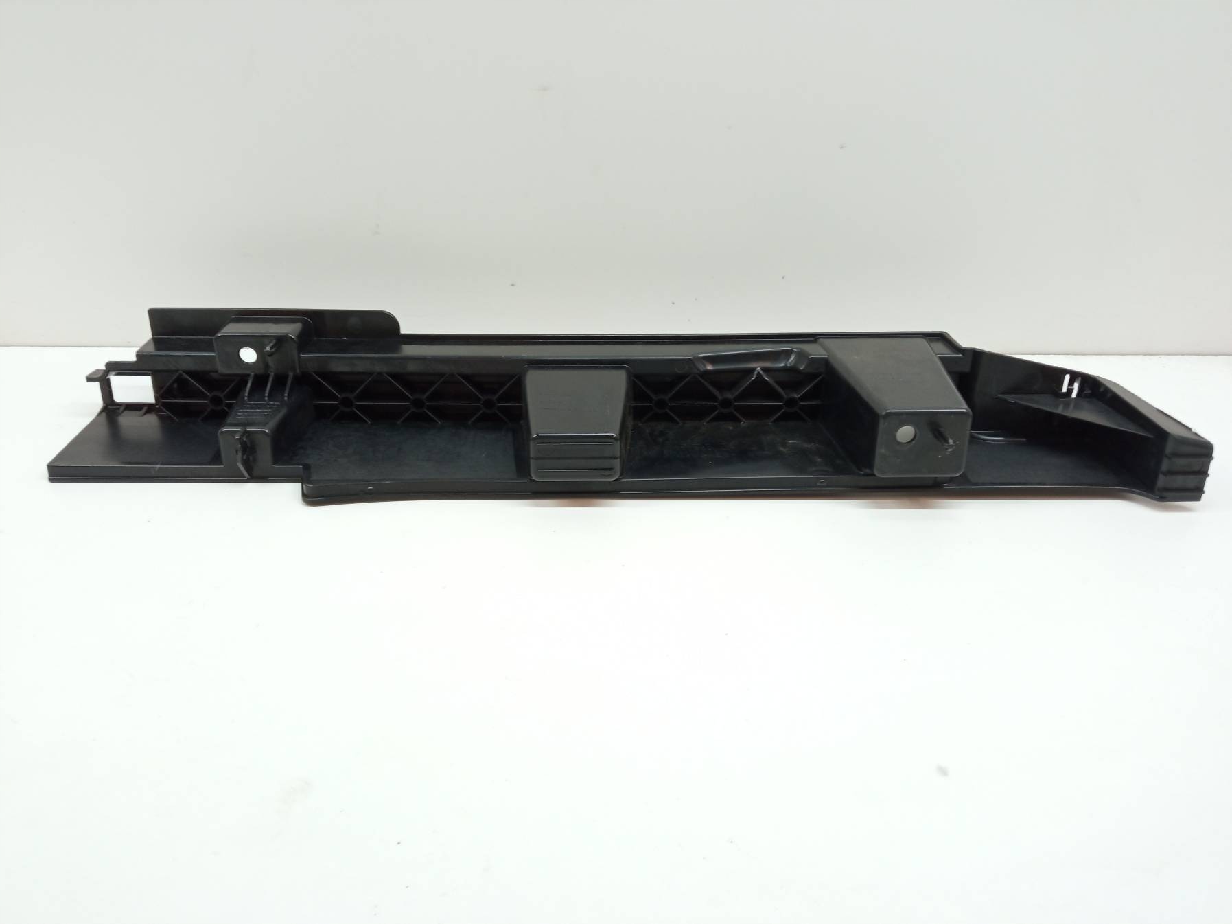 cover moulding boot left holder 31377850 Volvo XC 90 II (2015- )