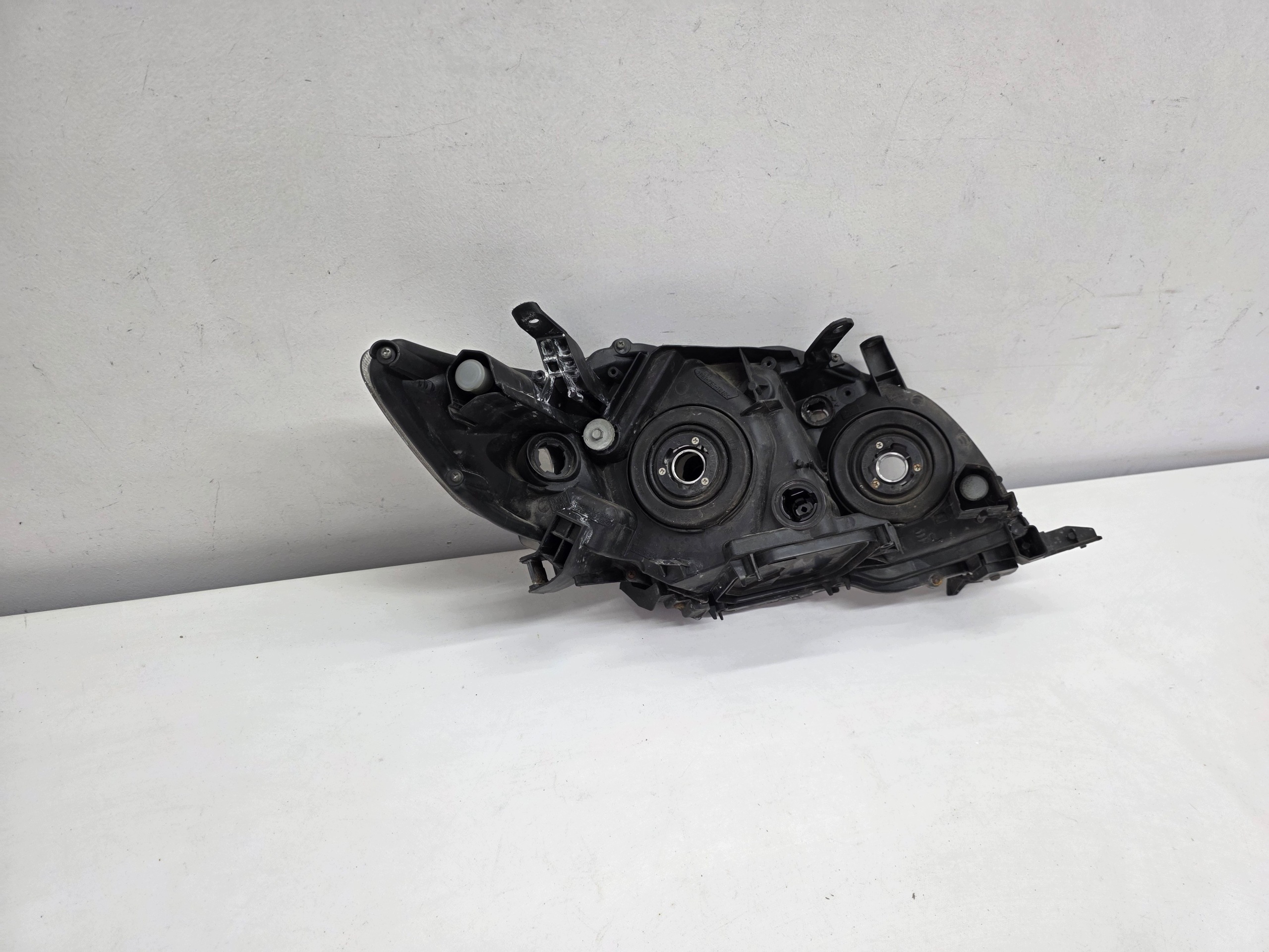 TOYOTA COROLLA E15 07-10 light REFLEKTOR left front original EUROPA