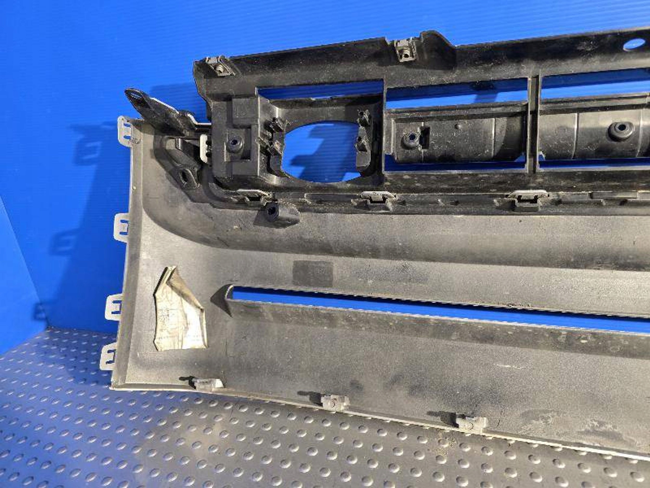 Land Rover Defender LA Kühlergrill FRONTGRILL Kühlergitter B28A163A - Thumbnail 7