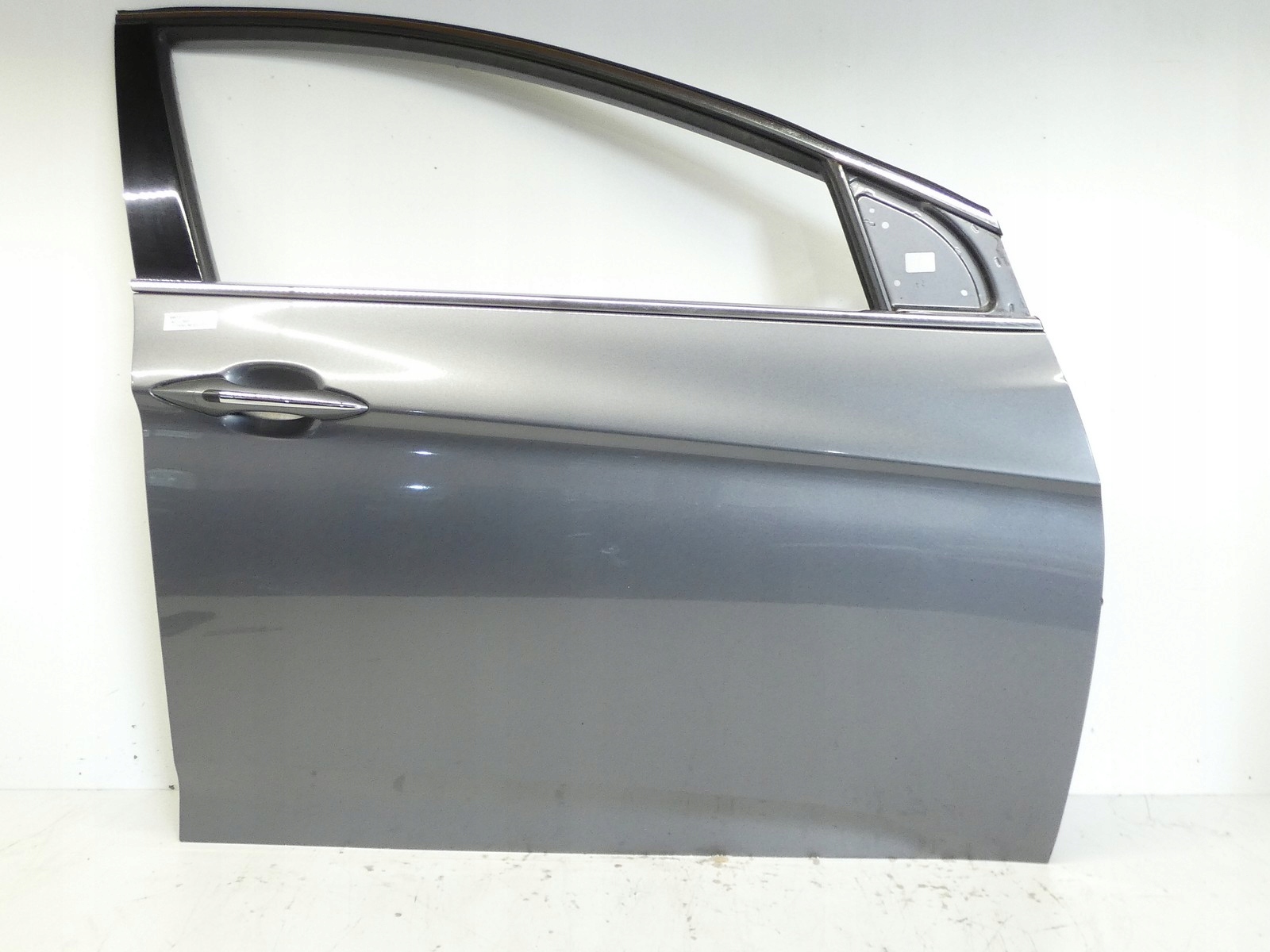 door right front right front HYUNDAI and 40 11-15R TITANIUM SILVER