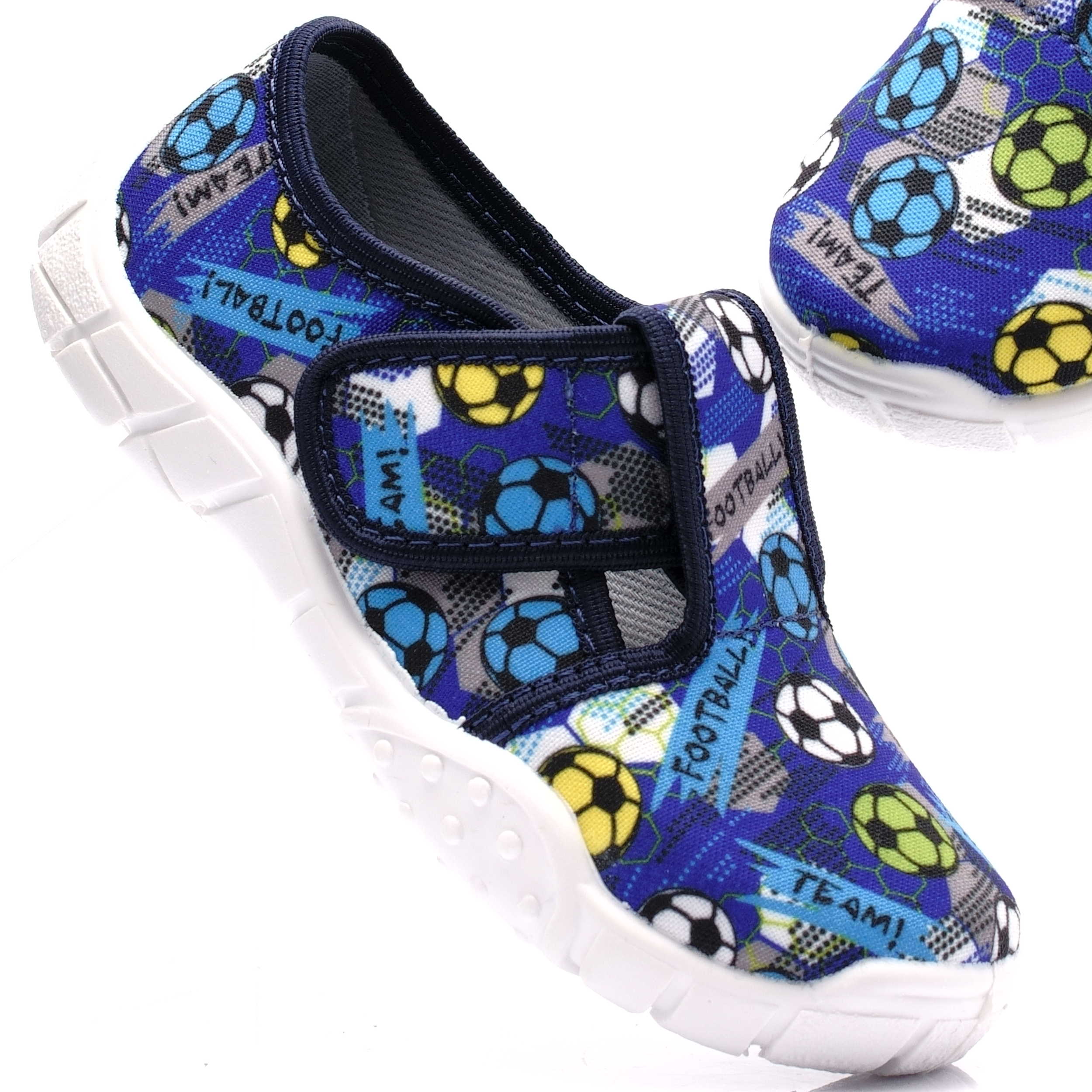 RAWEKS POLSKIE KAPCIE PANTOFLE PIŁKI 35