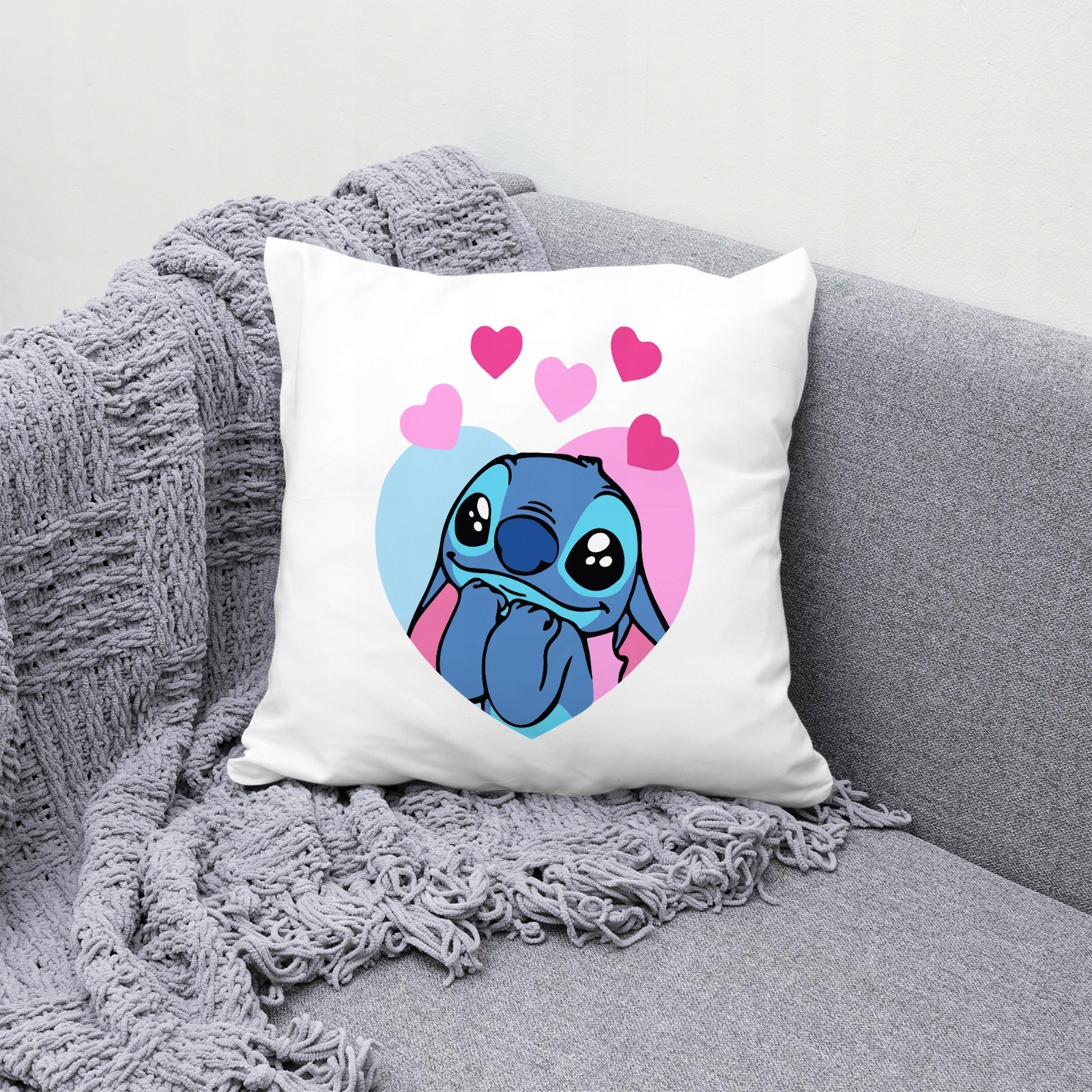PODUSZKA STICH LILO I STICH PREZENT DLA DZIECKA JASIEK 40X40 CM MIKROFIBRA Stan opakowania oryginalne