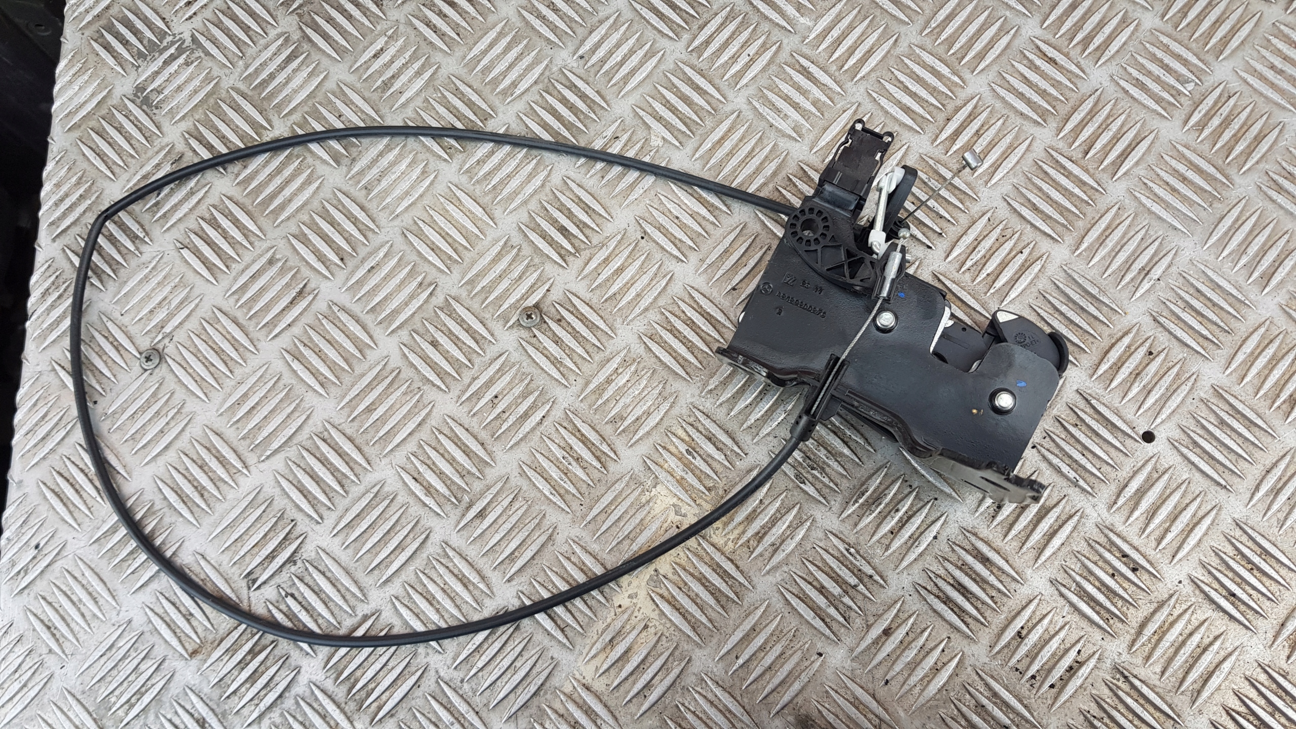 MERCEDES W212 lock rope bonnets a2129200276