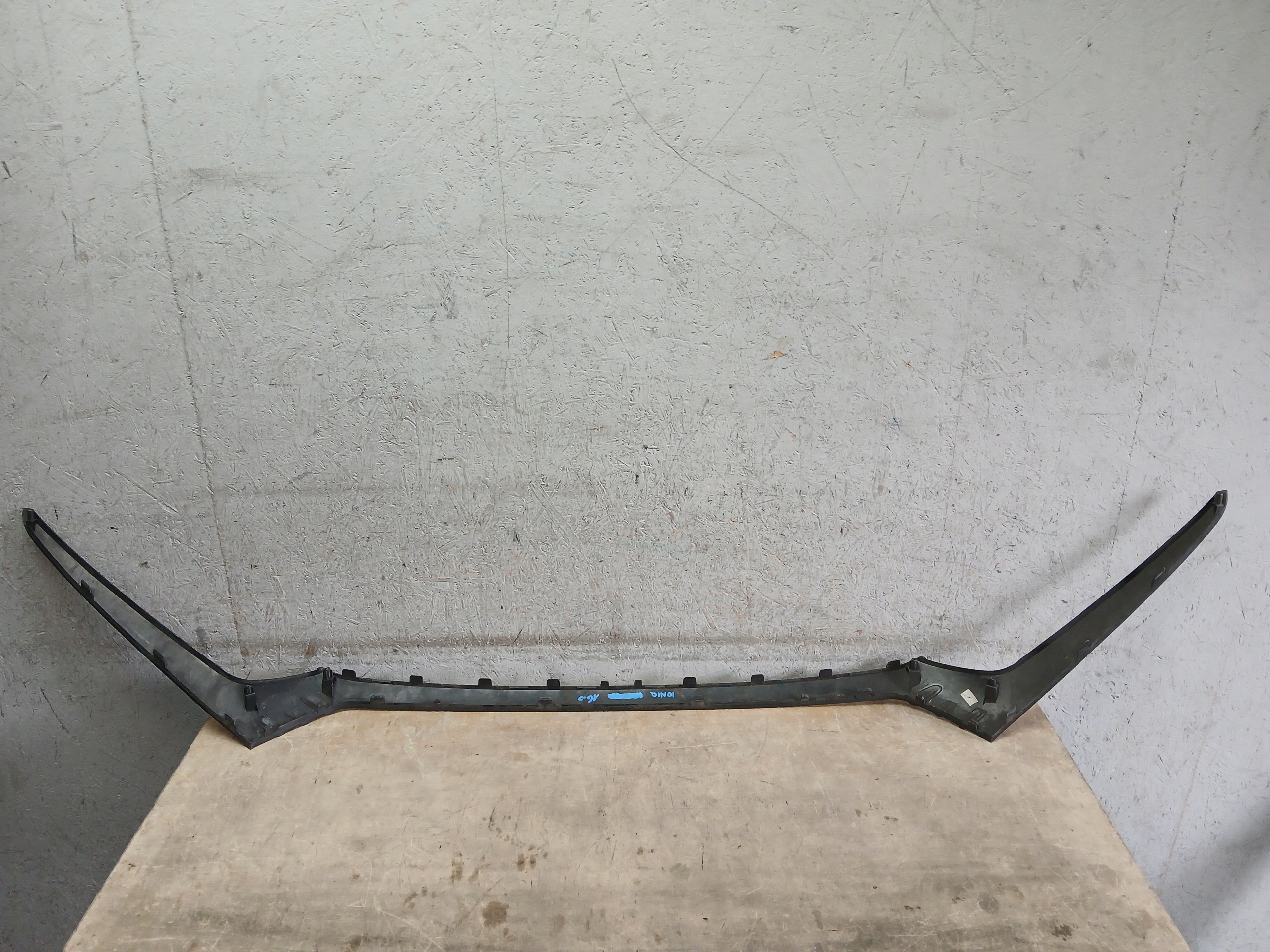 bumper front moulding HYUNDAI IONIQ V 5 16- 86585-G2000