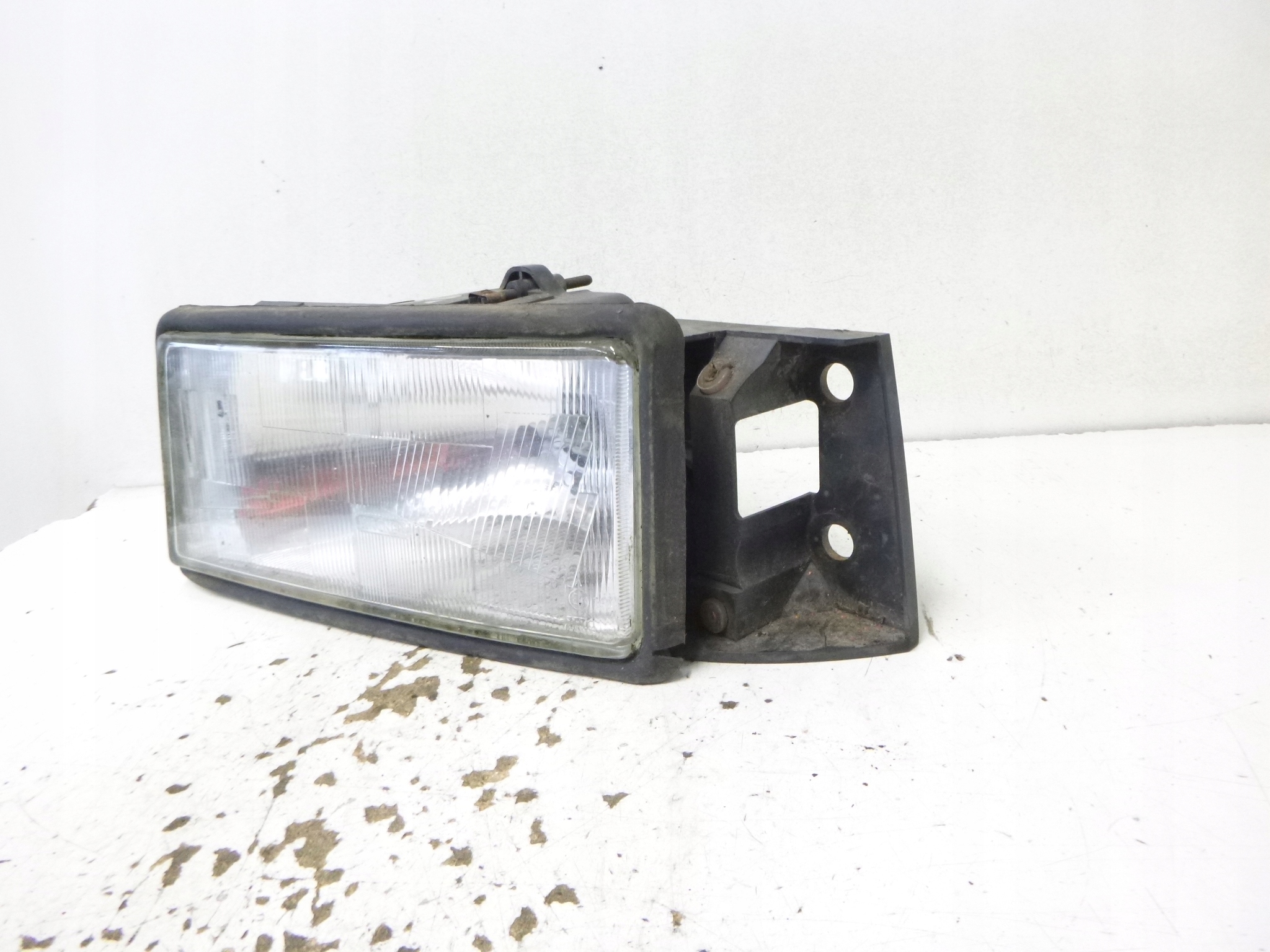 light front left Chrysler Saratoga 1991r.
