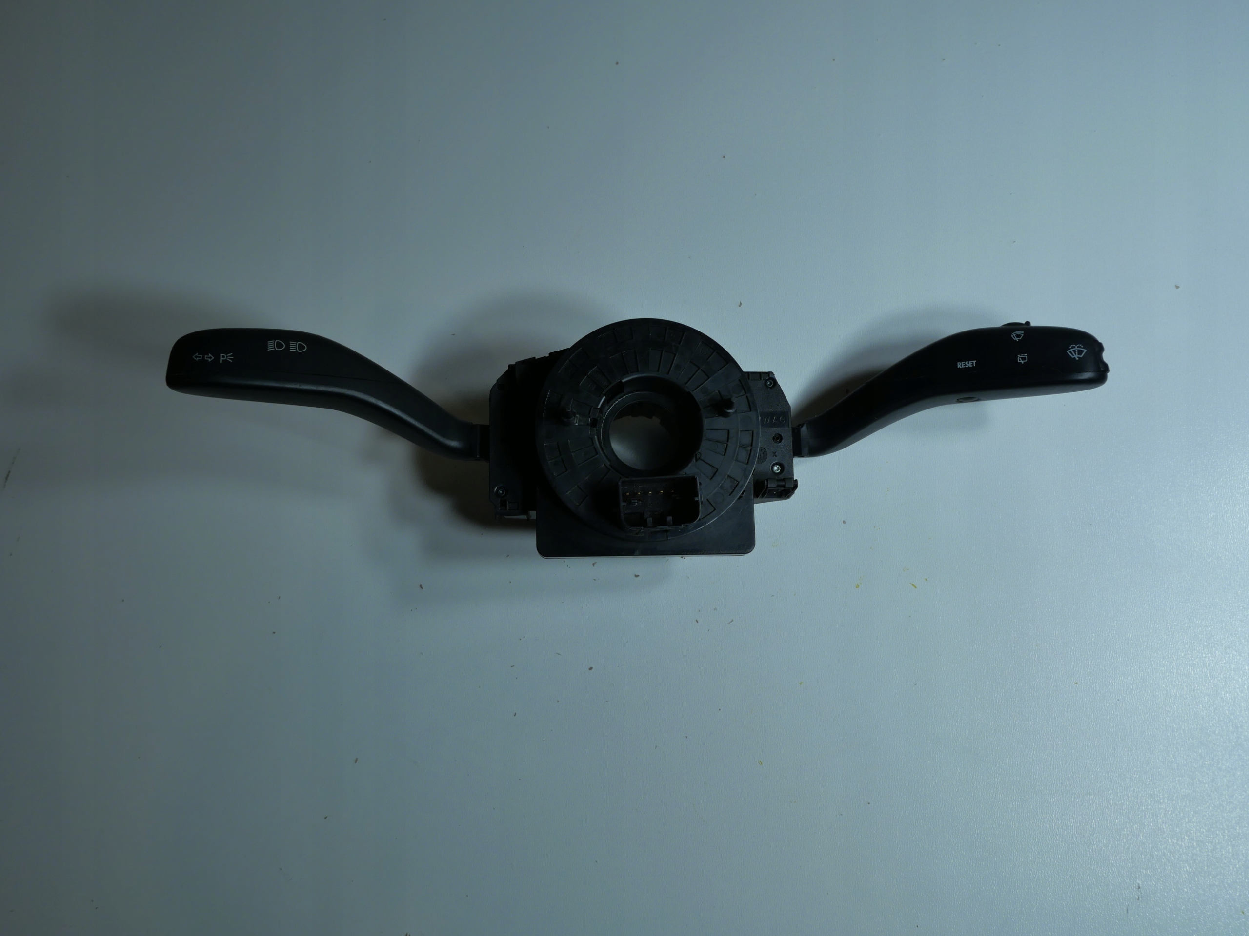 steering wheel levers and controls ring VW T5 7H0