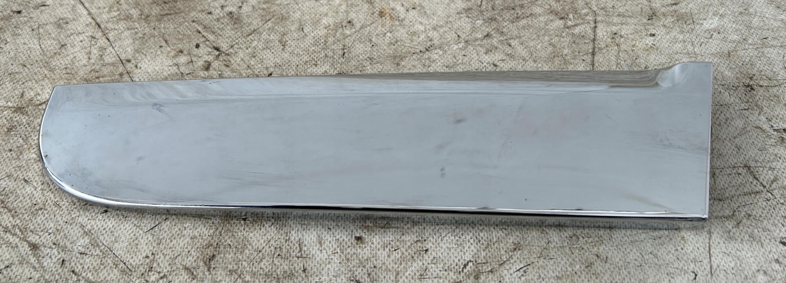 83280-3W010 - ХРОМОВАНА НАКЛАДКА ДВЕРЕЙ ПРАВА ЗАДНЯ KIA SPORTAGE III