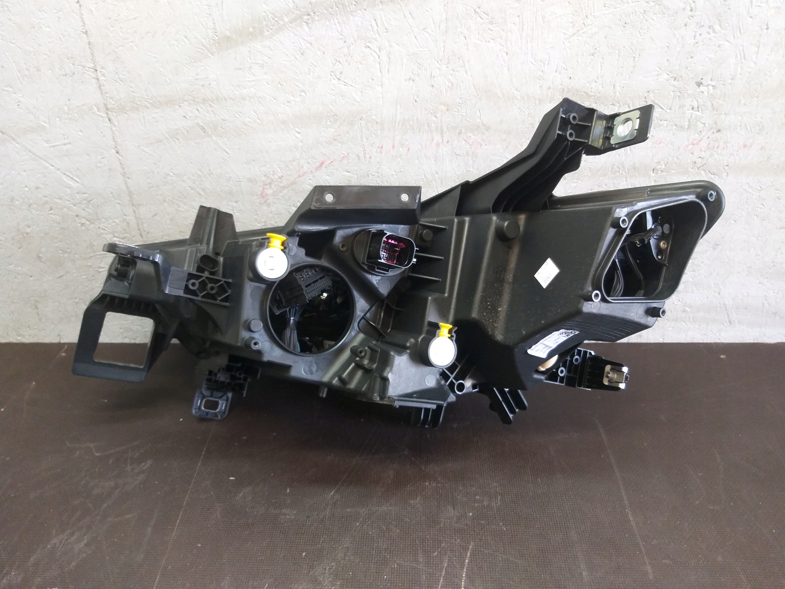 far prednji dio desna CUPRA BORN FULL LED 10F941008H