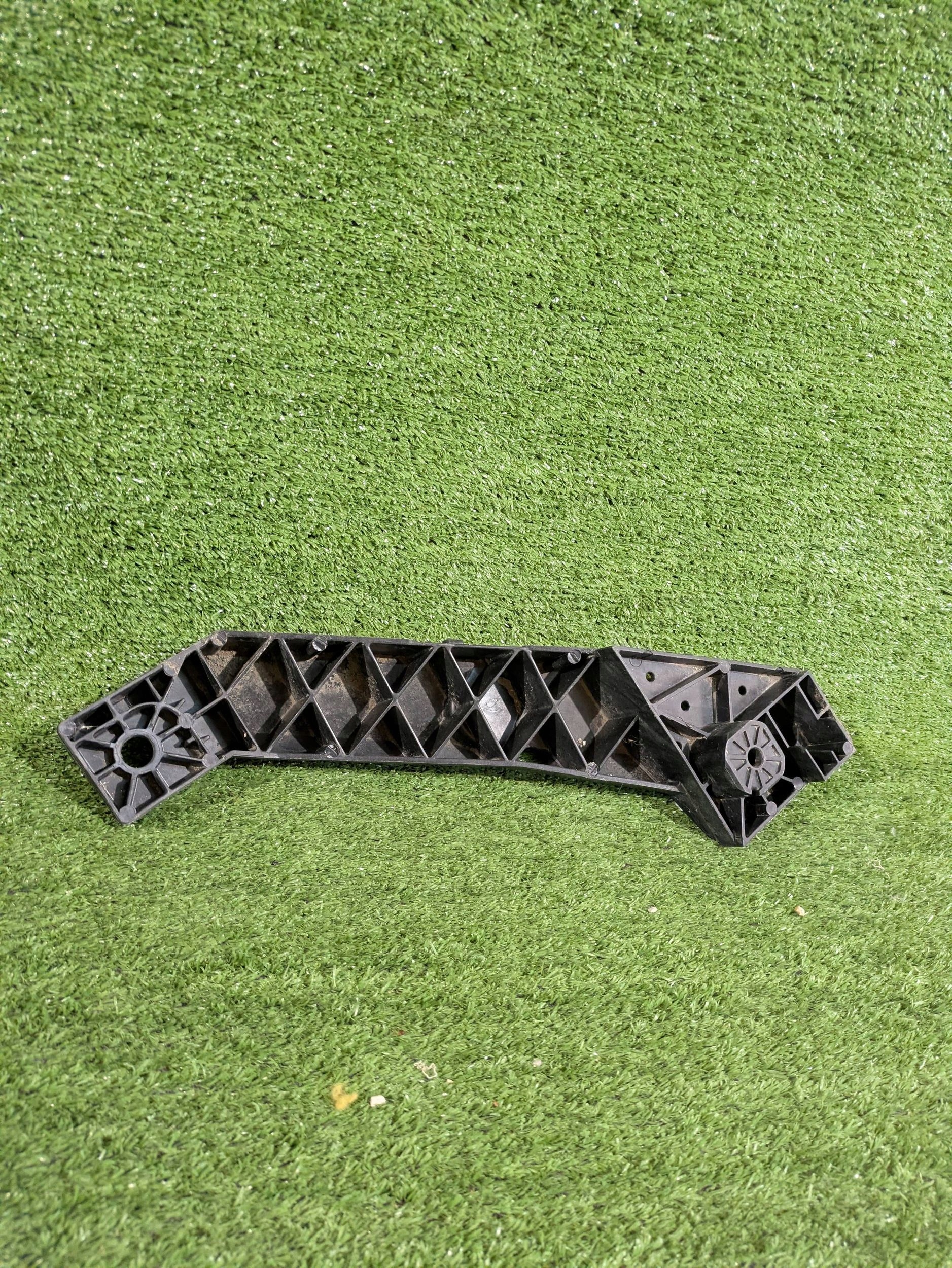 left console supports of the front TRAFIC III OPEL VIVARO B NR.57