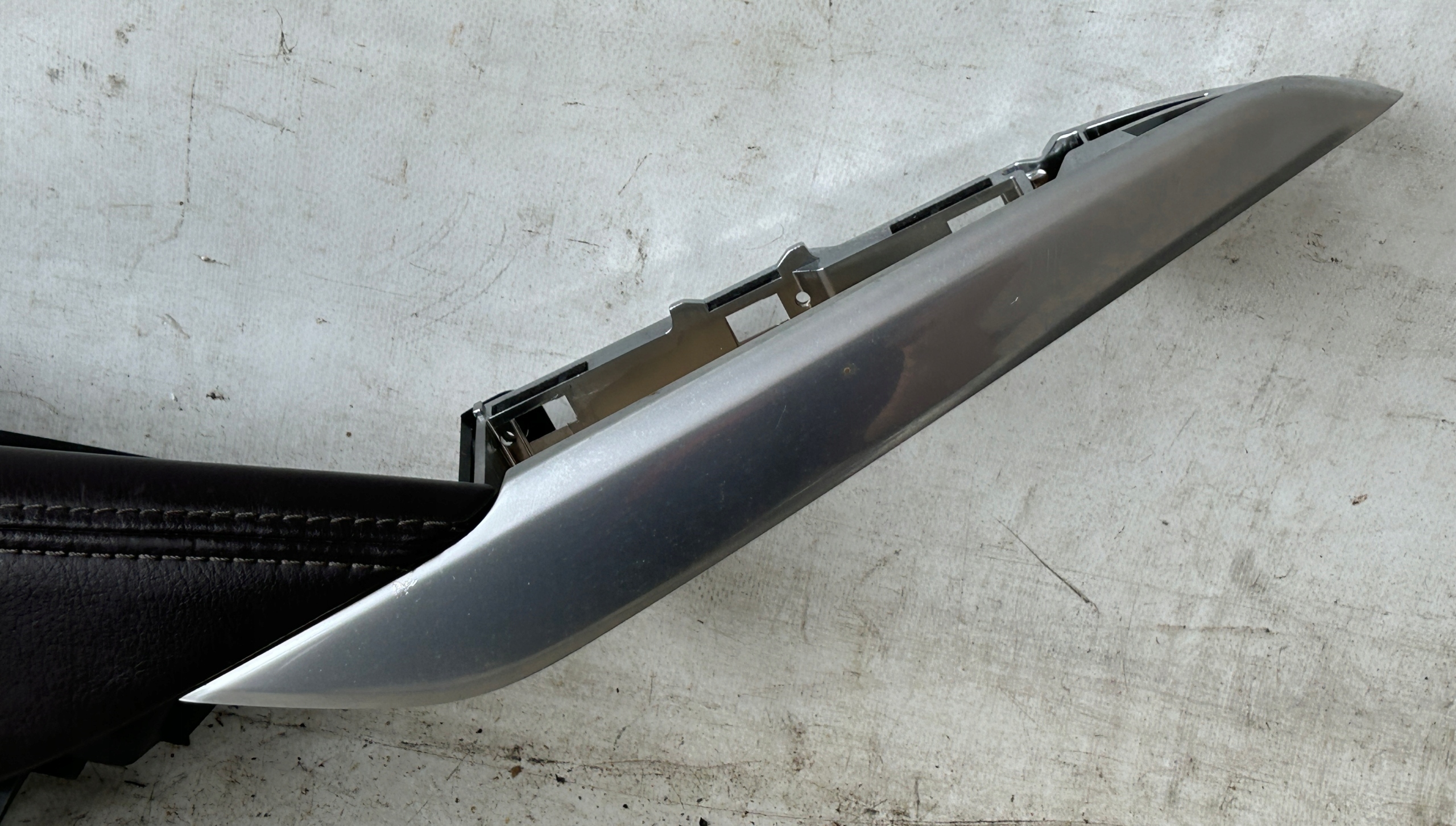 handle bracket door left rear part MAZDA 6 GJ LIFT KOMBI