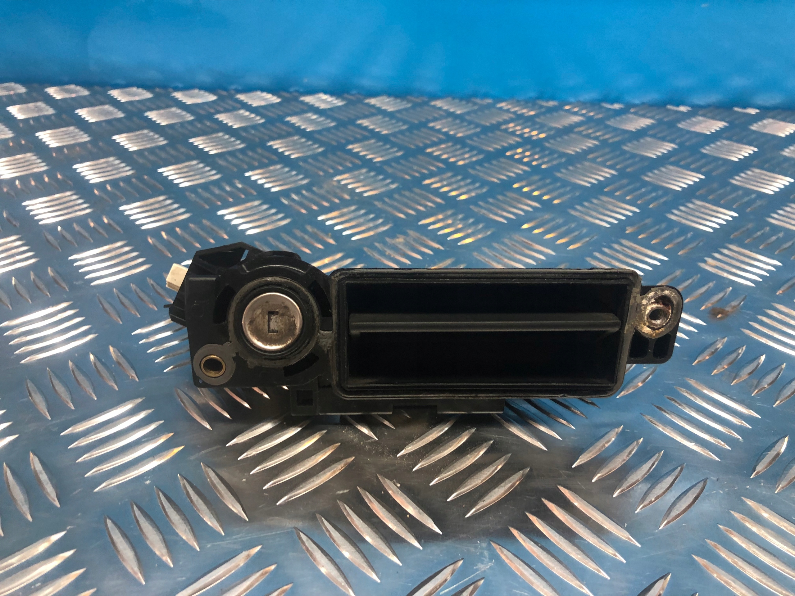 MERCEDES CLK W209 ZAMEK KLAMKA KLAPY BAGAŻNIKA