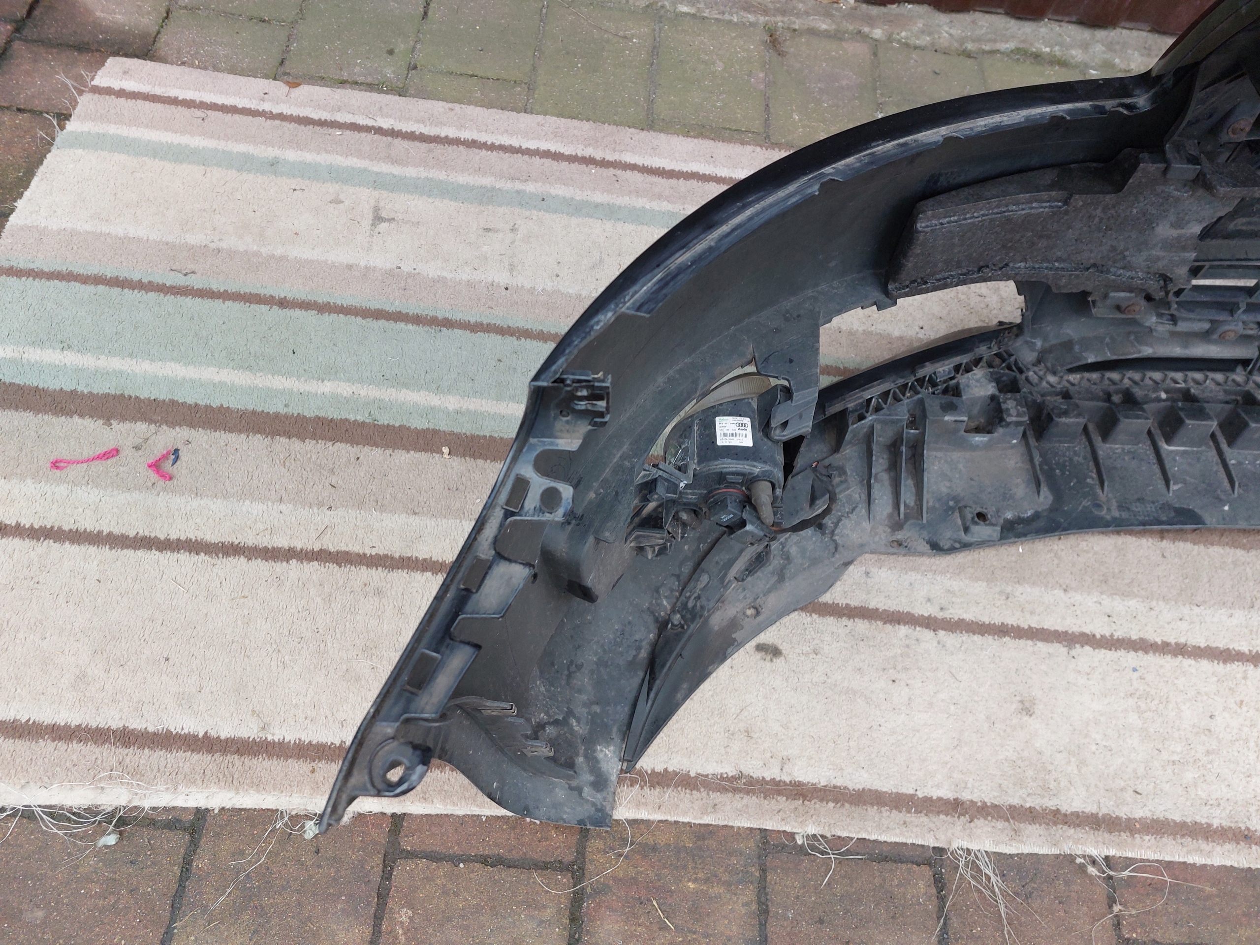 AUDI A3 8P LIFT 2009-2012 Frontstoßstange vorne 8P0807437H