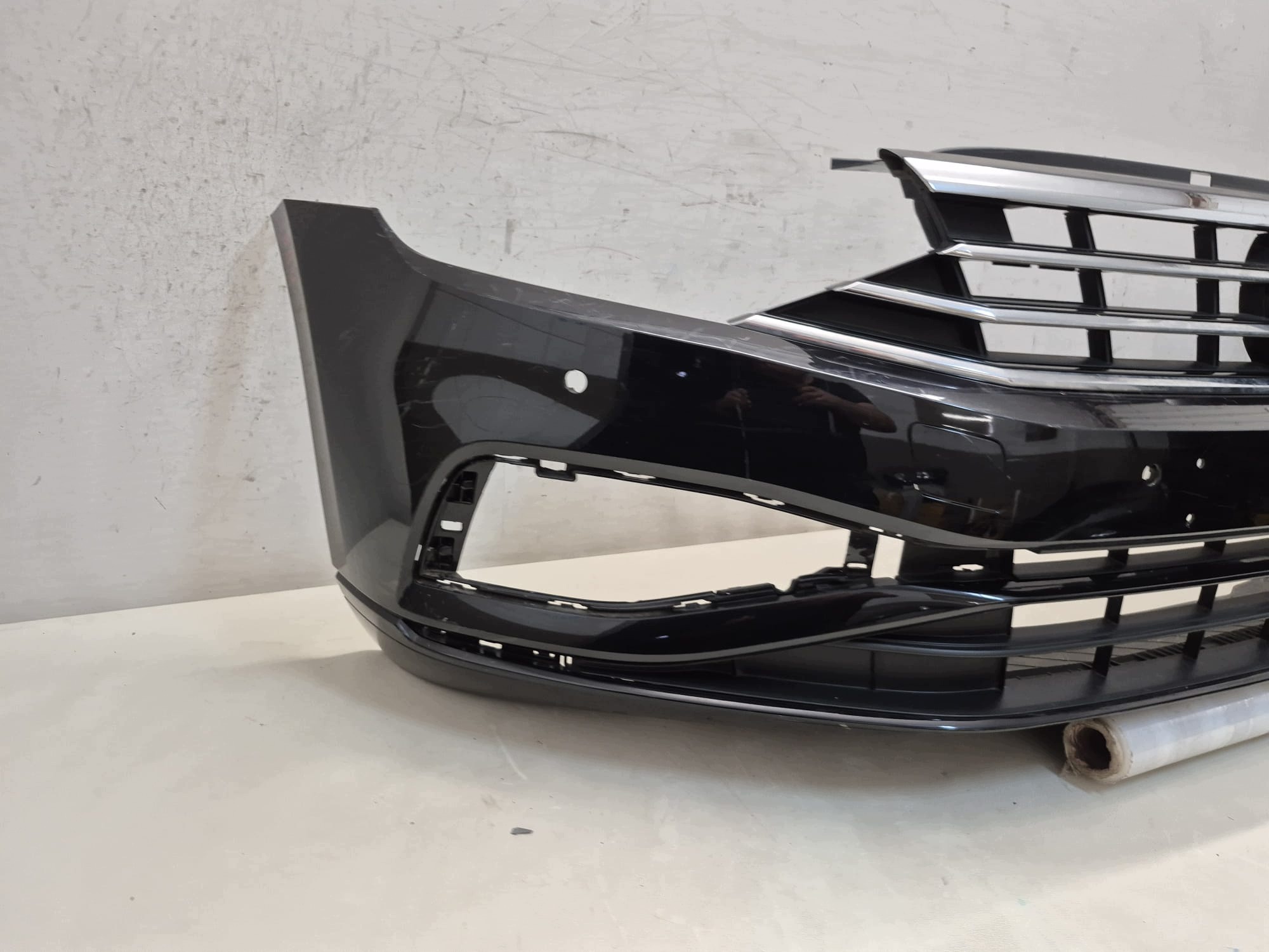 VW PASSAT B8 LIFT 19- bumper front front 4XPDC 3G0807221E